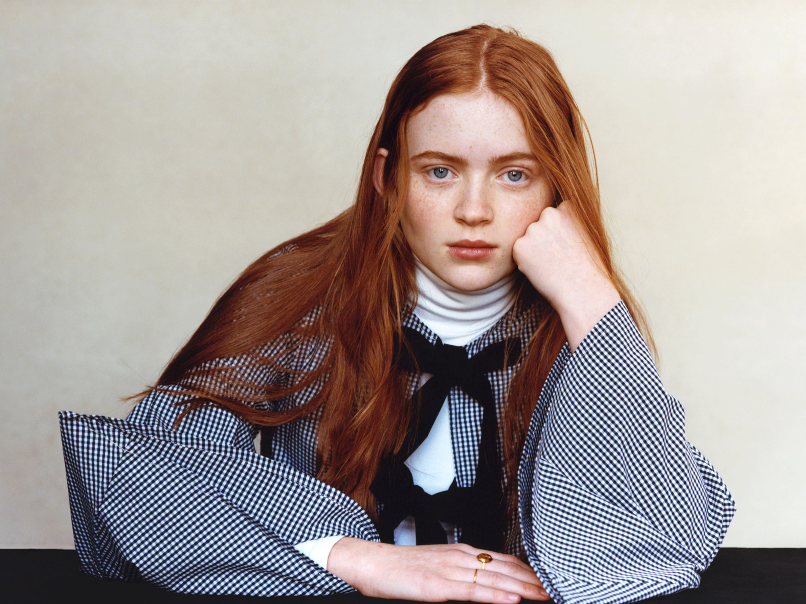 Download 2018 Sadie Sink Photoshoot 1600x1200 Resolution, HD 4K Wallpaper