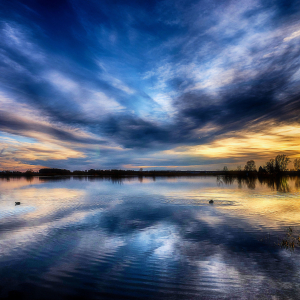 300x300 Resolution 4K Beautiful Sunrise Reflection 300x300 Resolution ...