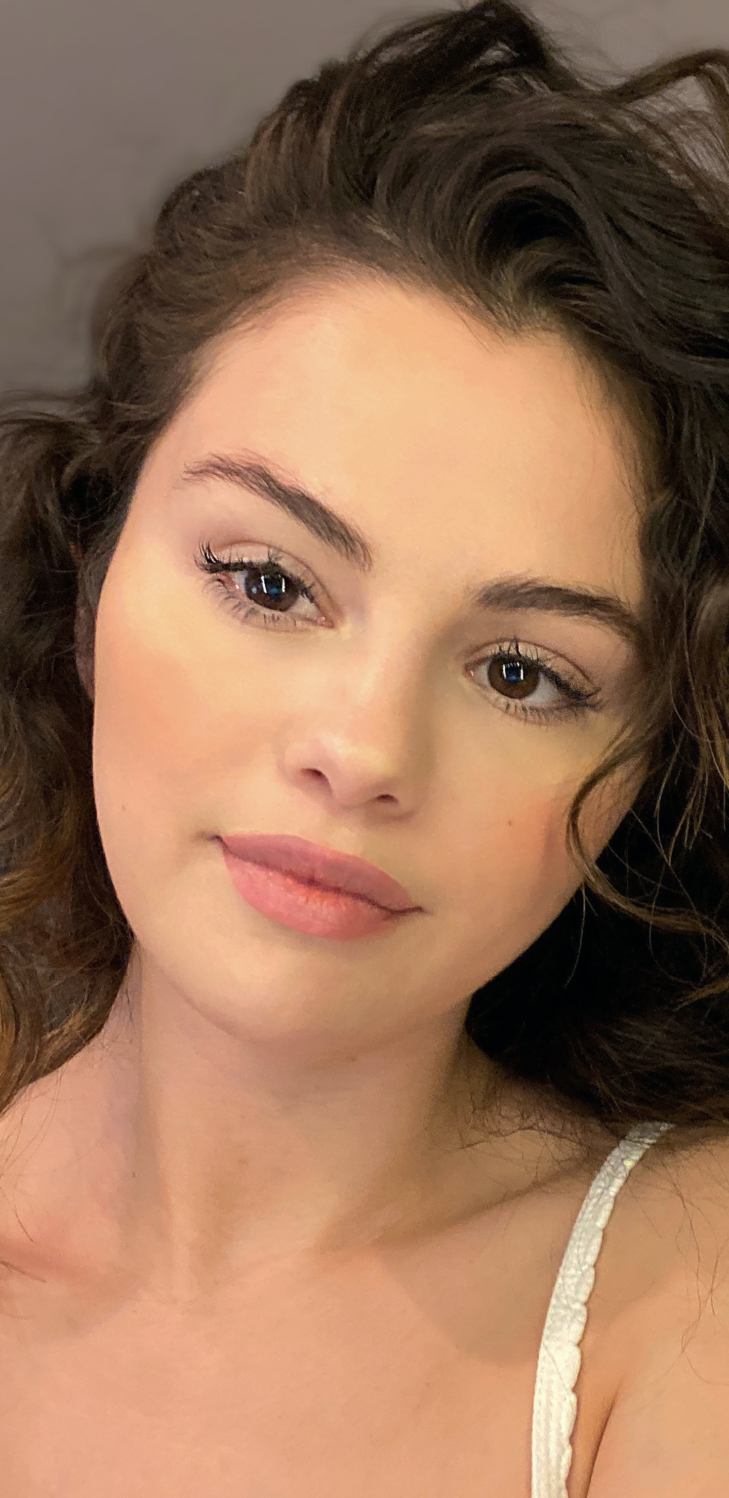 1440x2960 4k Selena Gomez Without Makeup 2020 Samsung
