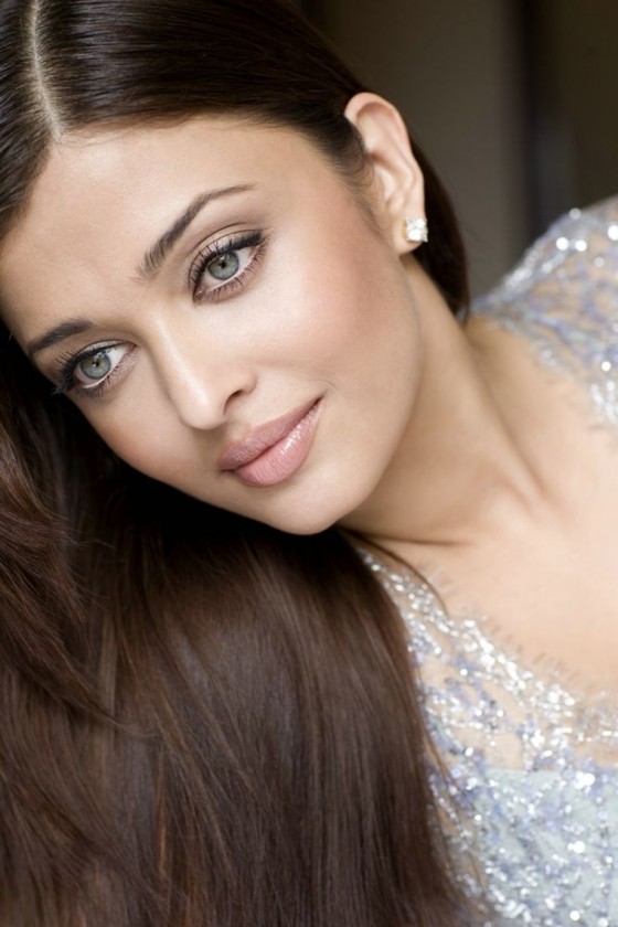 Aishwarya Rai Close Up Wallpaper, HD Indian Celebrities 4K Wallpapers,  Images, Photos and Background - Wallpapers Den