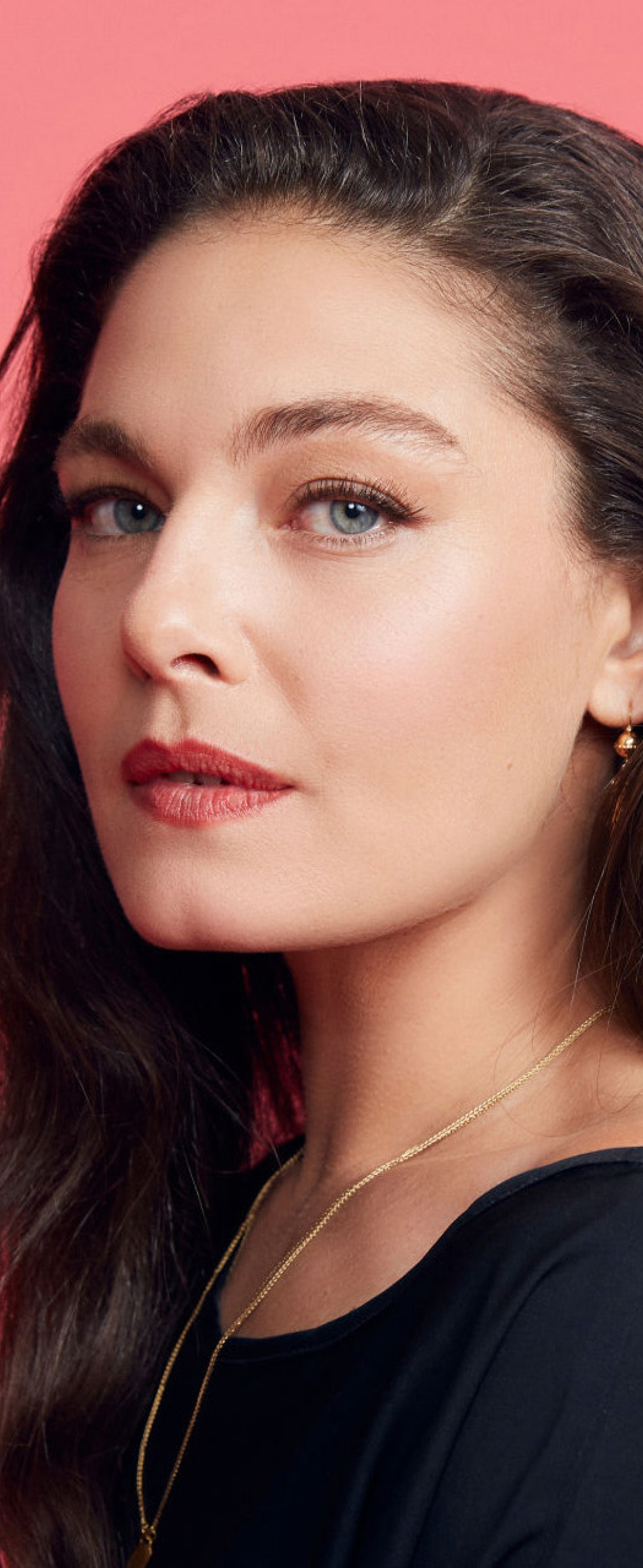 1080x2636 Resolution Alexa Davalos HD 2022 1080x2636 Resolution