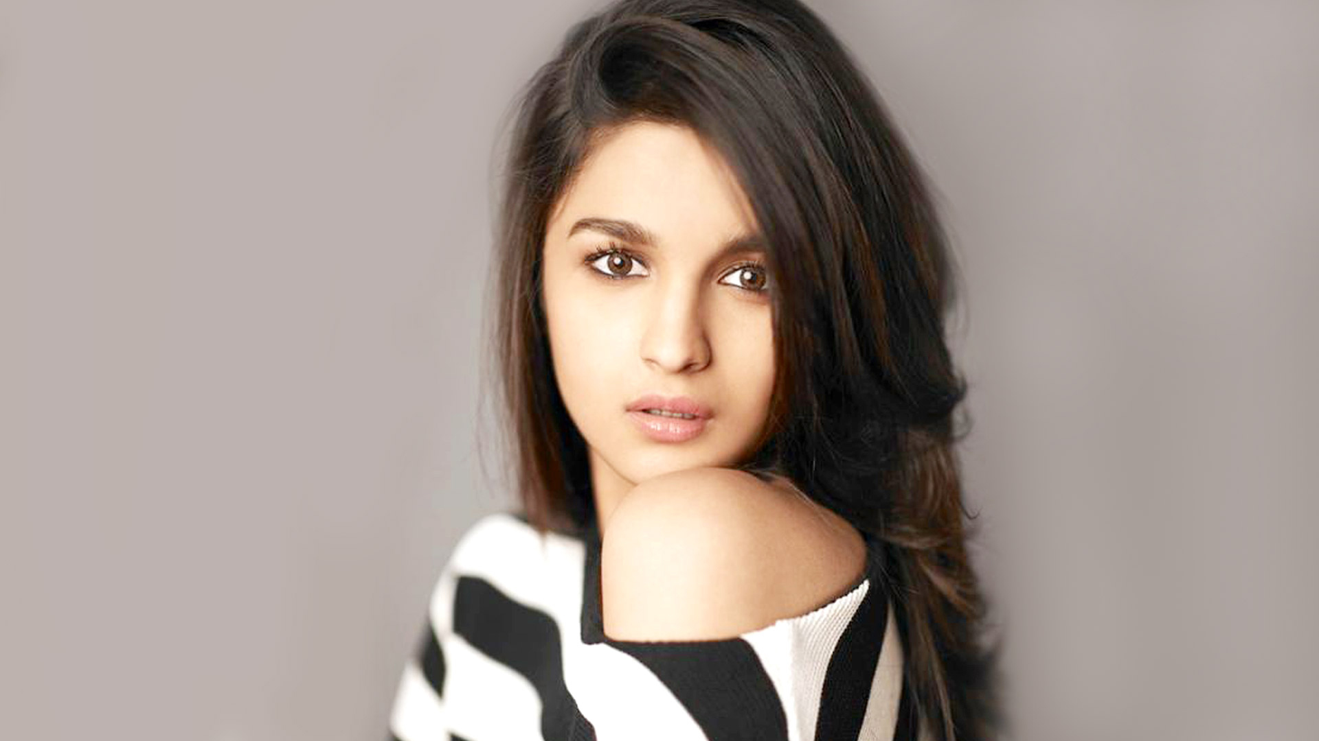 Alia Bhatt Latest HD Wallpapers Wallpaper, HD Indian Celebrities 4K  Wallpapers, Images, Photos and Background - Wallpapers Den