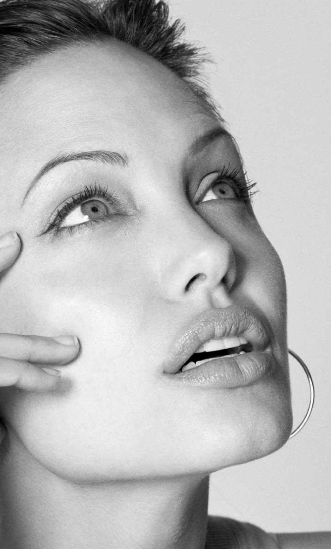 1280x2120 Angelina Jolie black and White Close up wallpapers iPhone 6