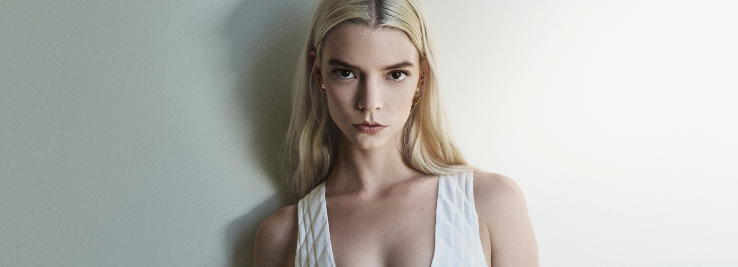 2480x900 Anya Taylor-Joy Actress 2022 Photoshoot 2480x900 Resolution ...