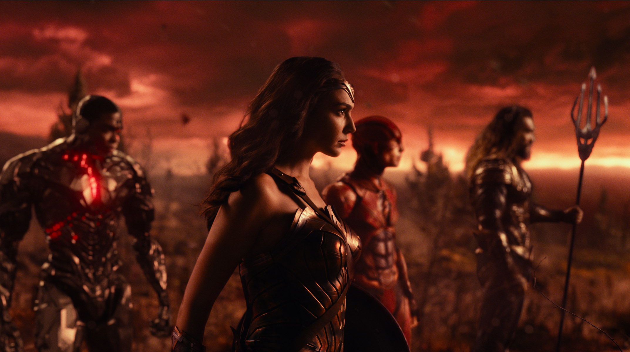 Aquaman, Cyborg, Flash, Gal Gadot And Wonder Woman Justice 