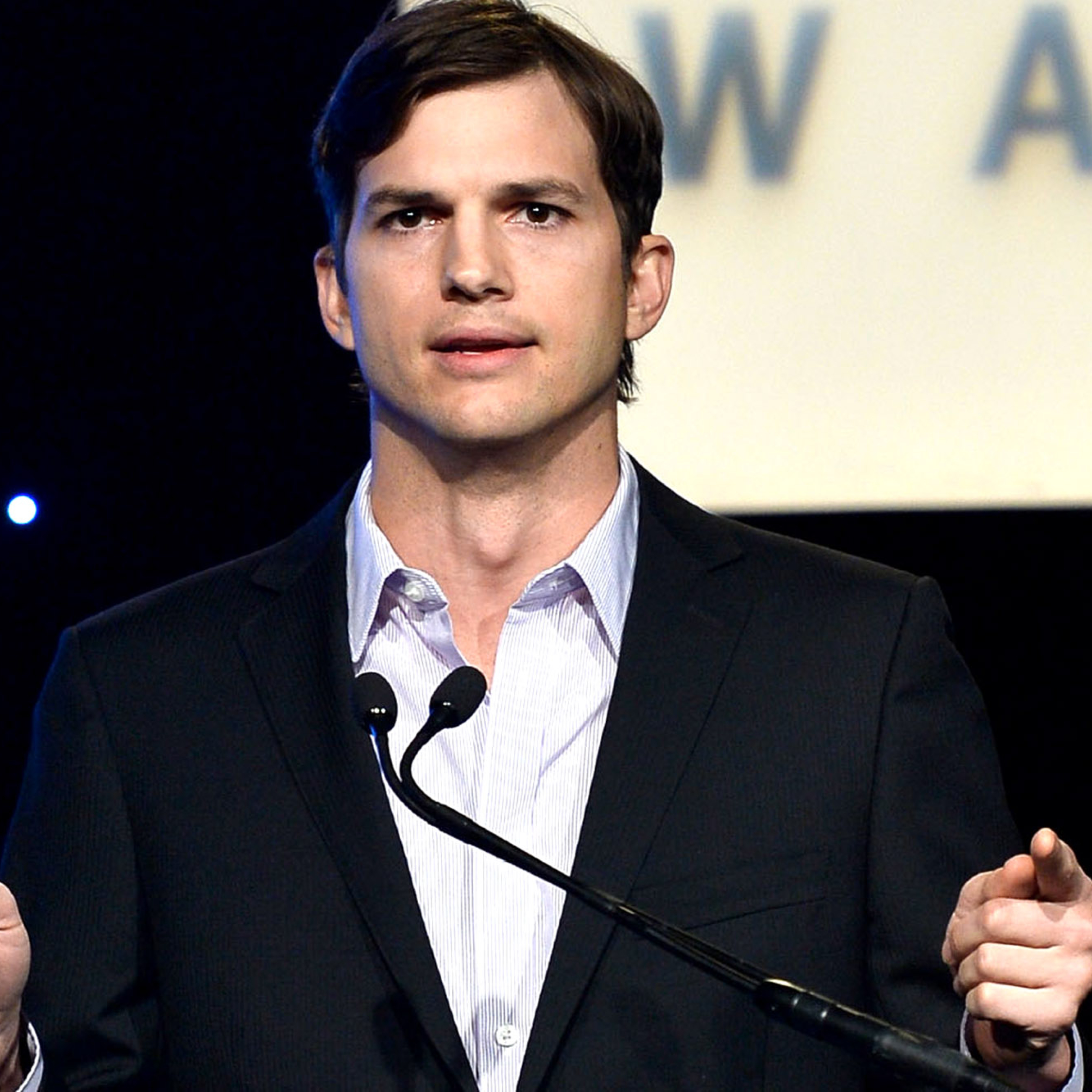 Performance actor. Эштон Катчер. Эштон Кутчер {Ashton Kutcher}. Эштон Кутчер 2022. Эштон Кутчер 2000.