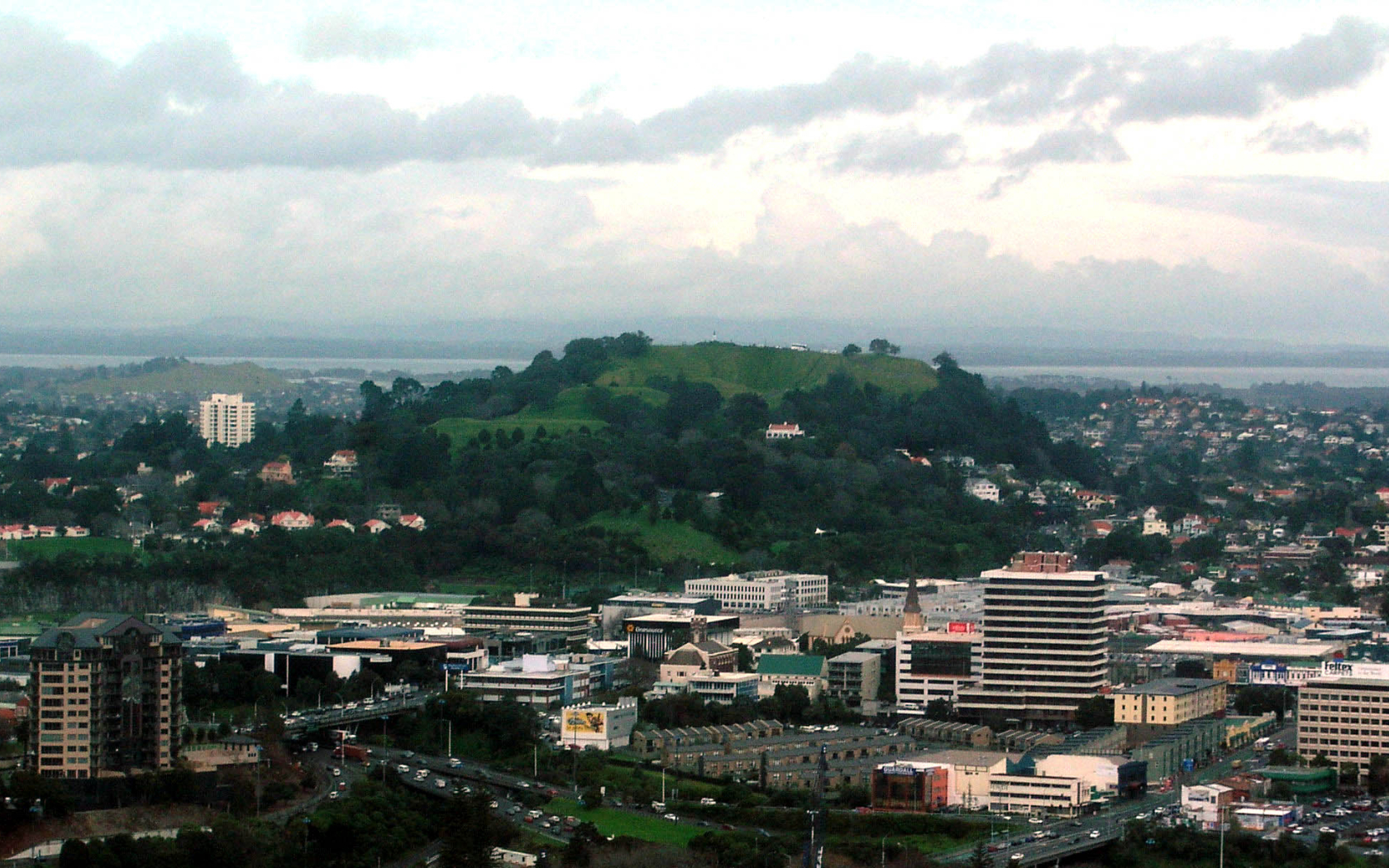 Largest city in new zealand. Окленд город. Новая Зеландия Окленд пригород. Зеландия Сочи. Окленд фото.