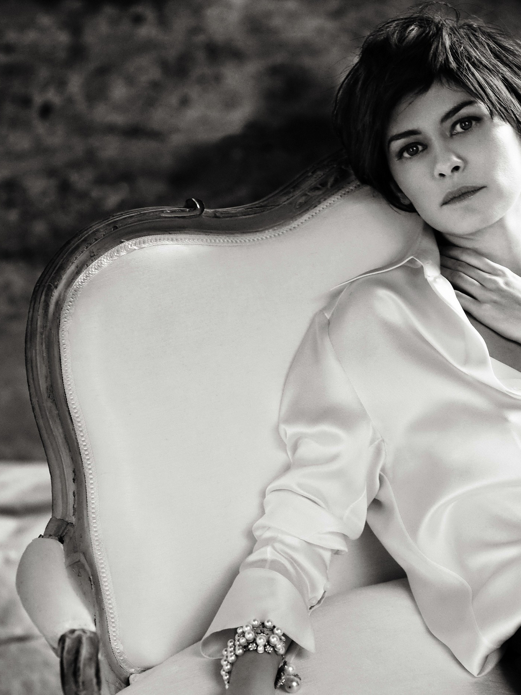 1668x2224 Audrey Tautou Short Hair Hd Wallpaper 1668x2224 Resolution Wallpaper Hd Celebrities 