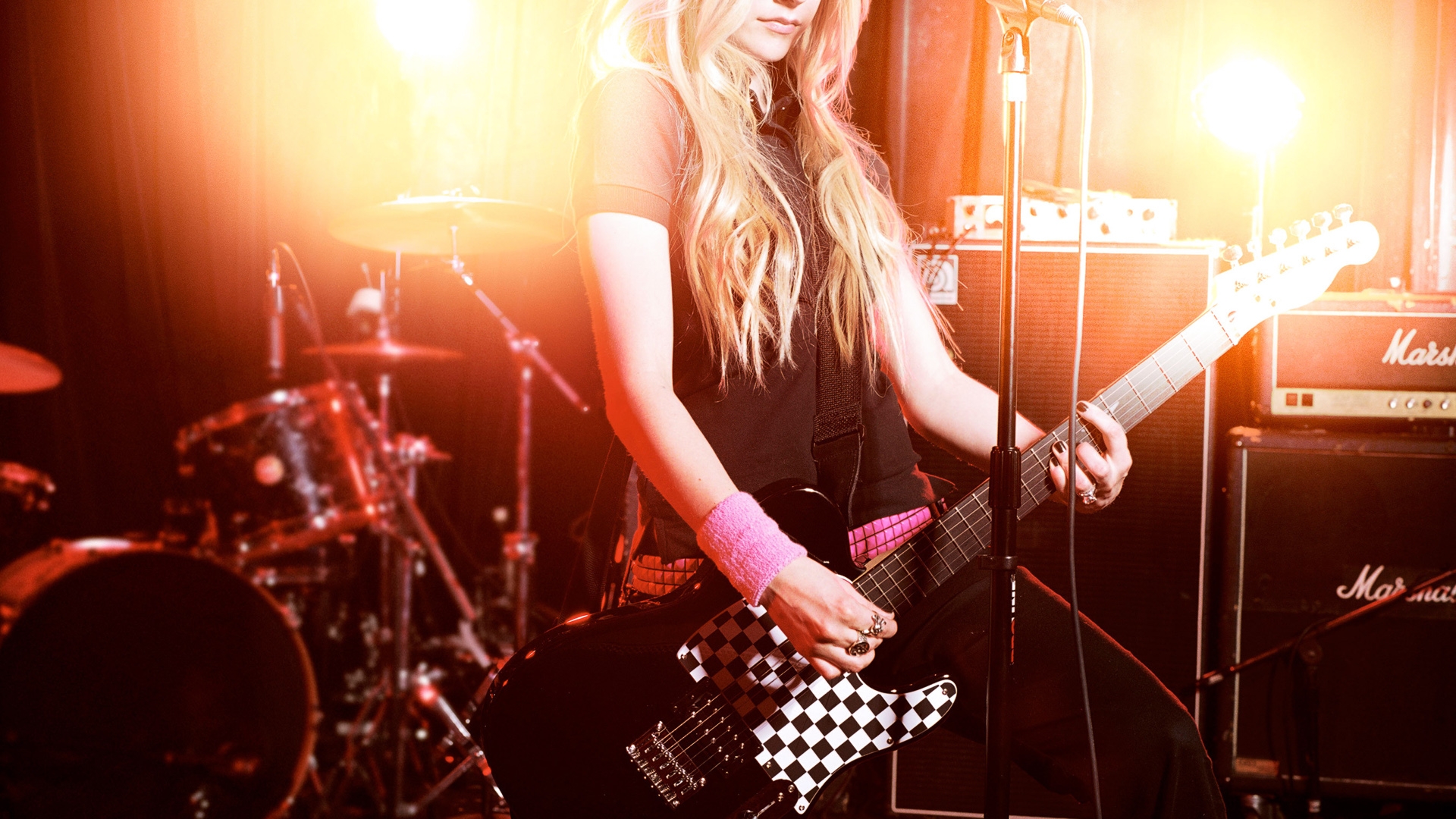 19x Avril Lavigne Blonde Singer 19x Resolution Wallpaper Hd Celebrities 4k Wallpapers Images Photos And Background Wallpapers Den 19x Avril Lavigne Blonde Singer 19x Resolution Wallpaper Hd Celebrities 4k Wallpapers Images Photos And Background Wallpapers Den