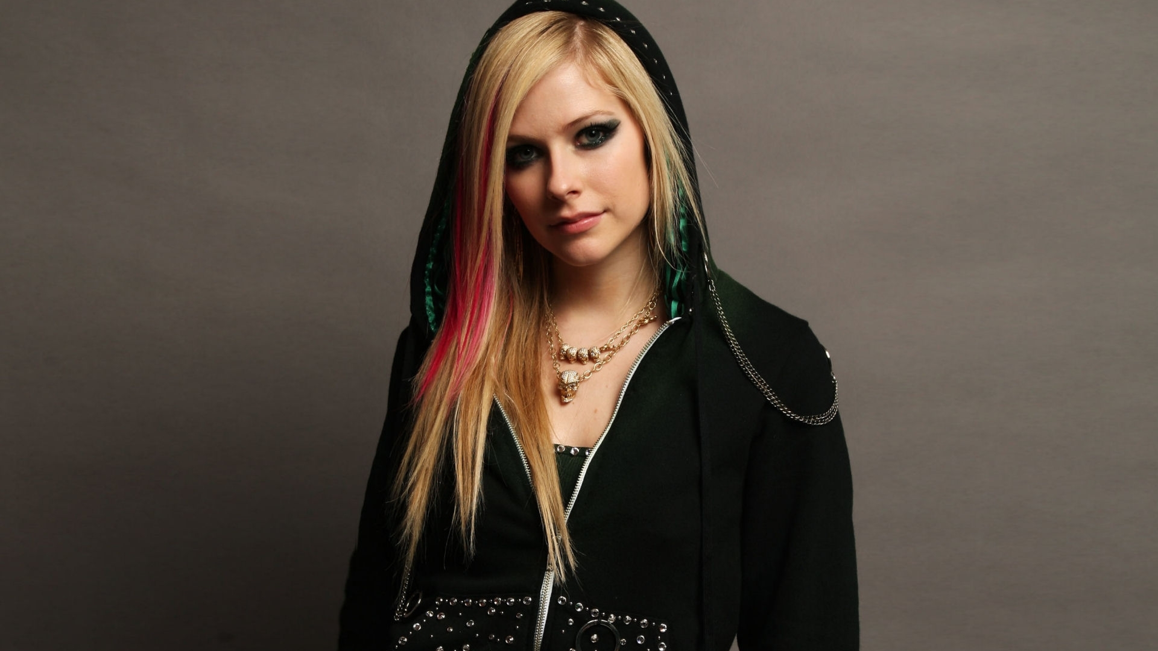 3840x2160 avril lavigne, hood, hair 4K Wallpaper, HD Celebrities 4K