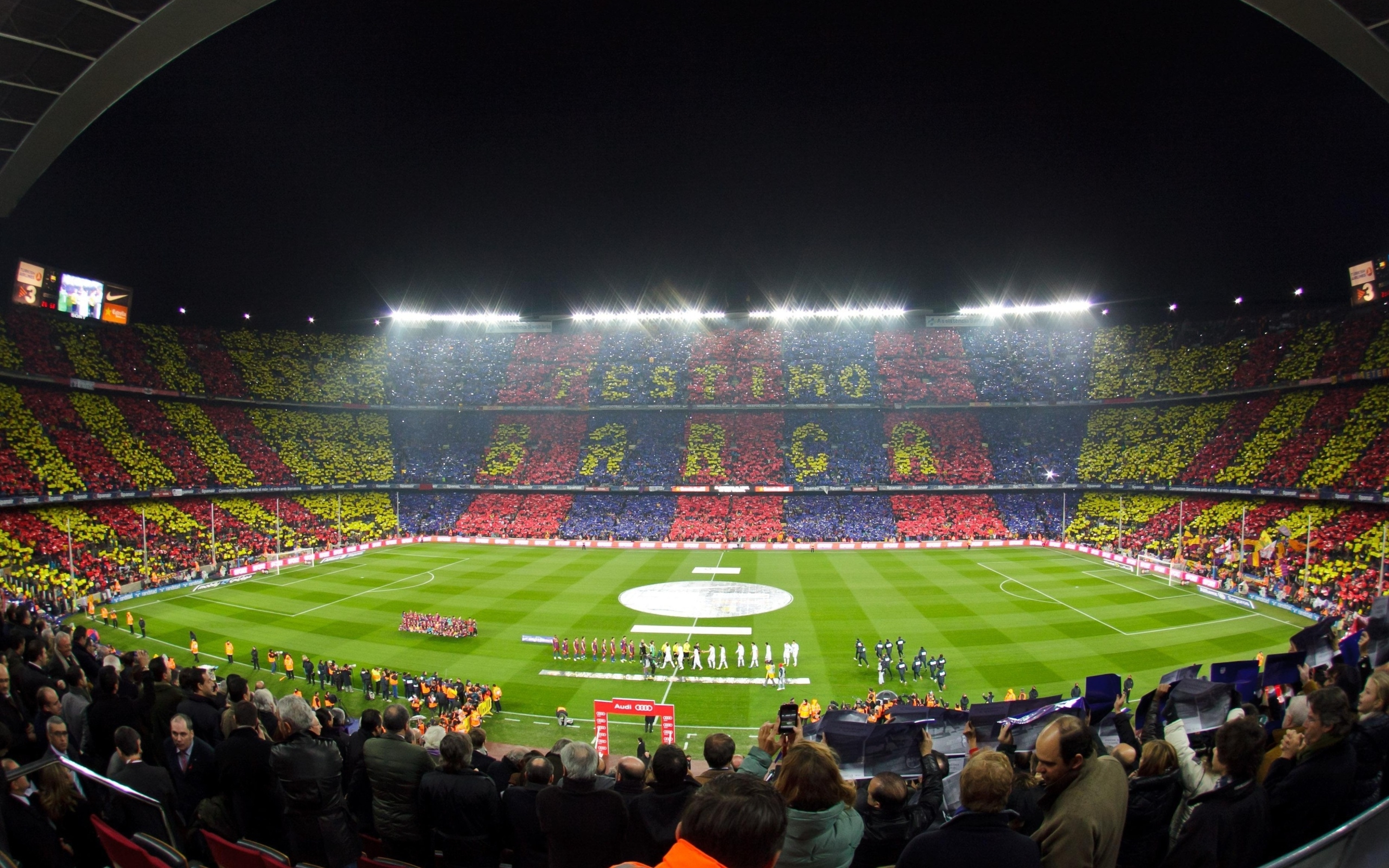 Большие экраны футбол. Барселона футбольный стадион Камп ноу. Барселона стадион Camp nou. Барселона ноукамб стадион. Камп ноу 2023.