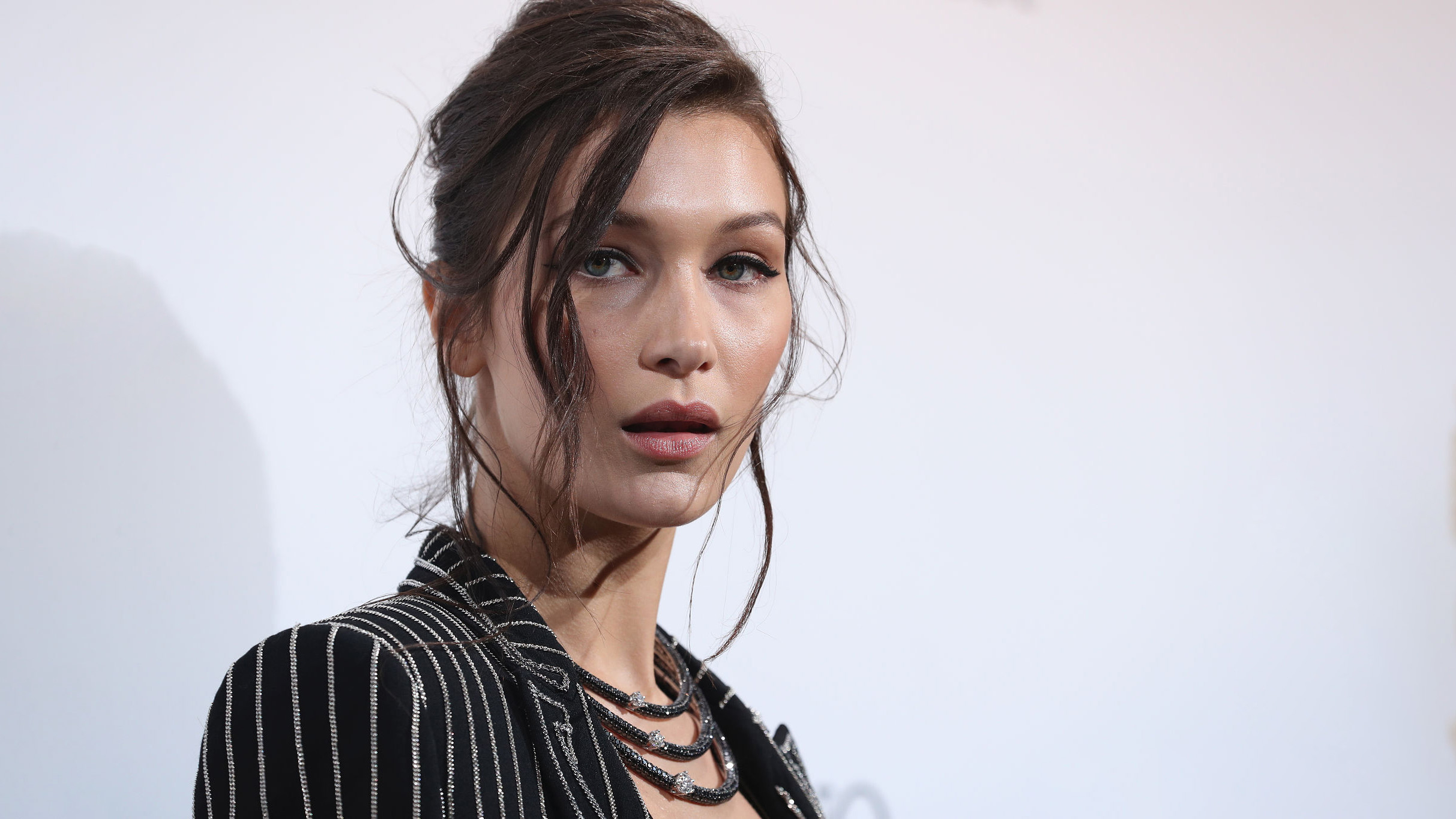 Model Bella Hadid Wide Download Hd Picture