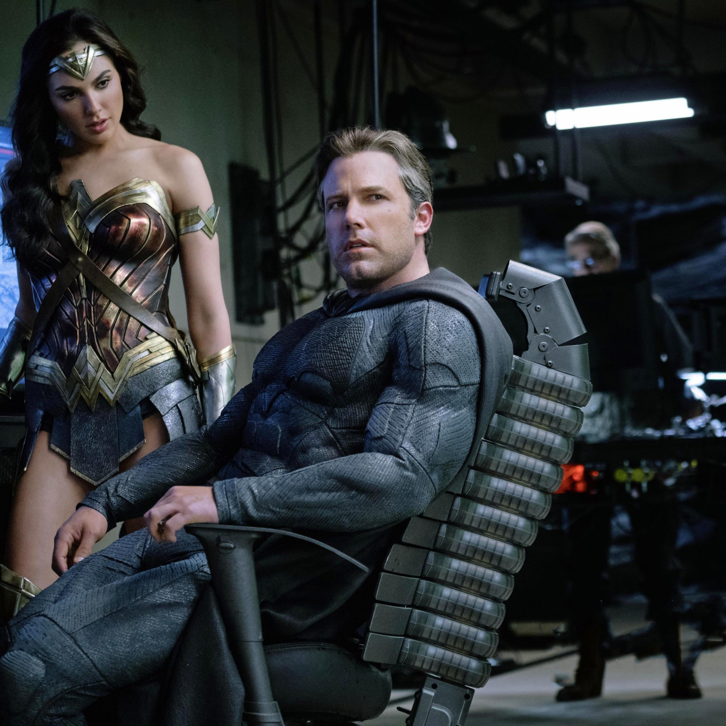 Ben Affleck As Batman Gal Gadot Wonder Woman Justice League 2017 Hd 4k Wallpaper 