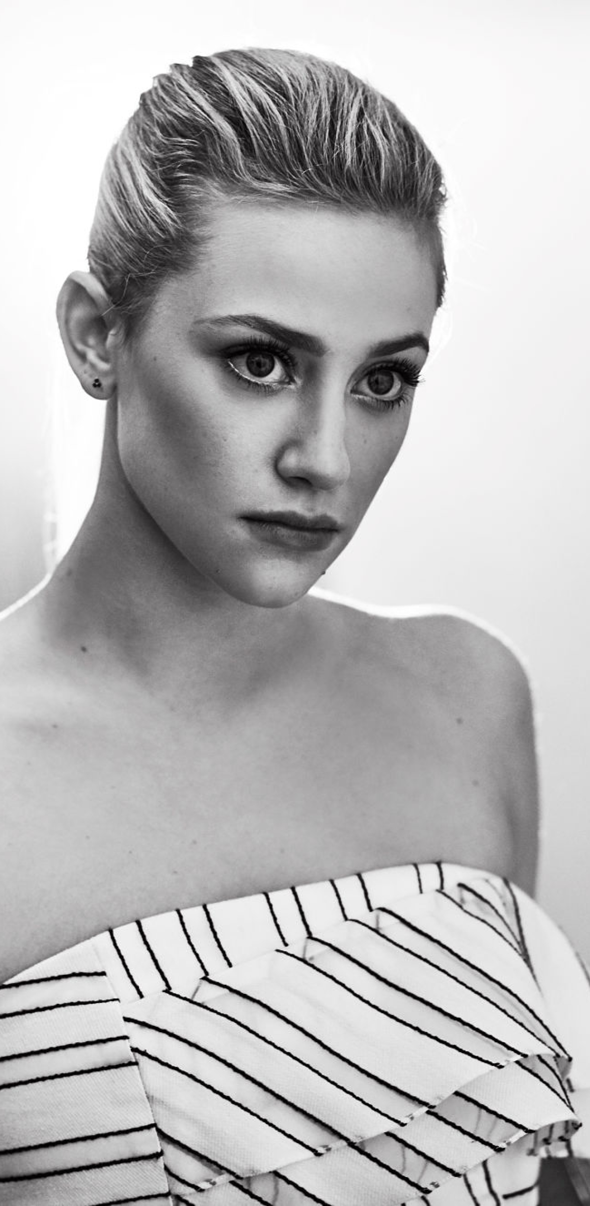 X Blonde Lili Reinhart Monochrome Black And White X Resolution Wallpaper Hd