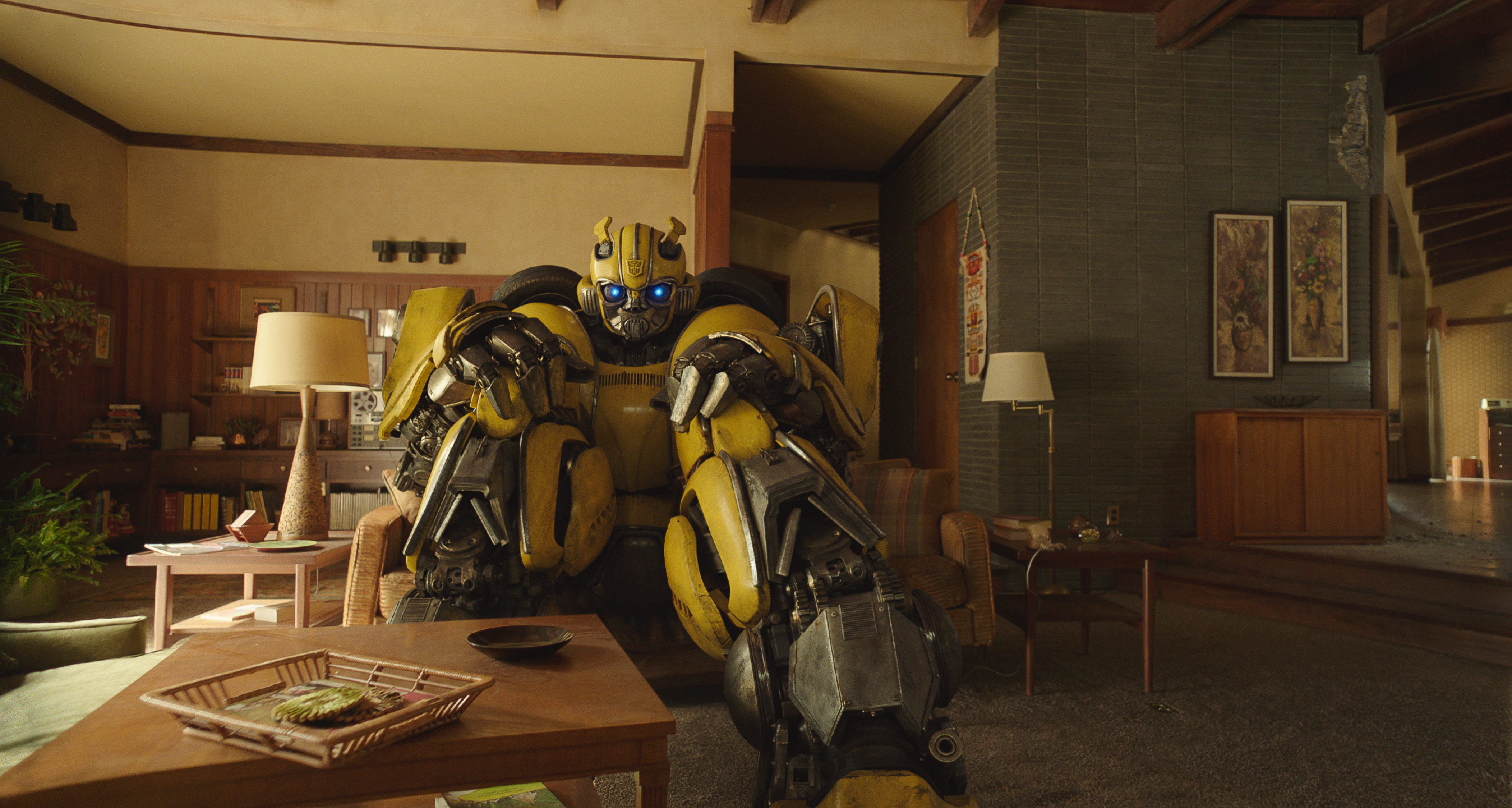 Bumblebee in Bumblebee Movie 2018 Wallpaper, HD Movies 4K Wallpapers,  Images, Photos and Background - Wallpapers Den