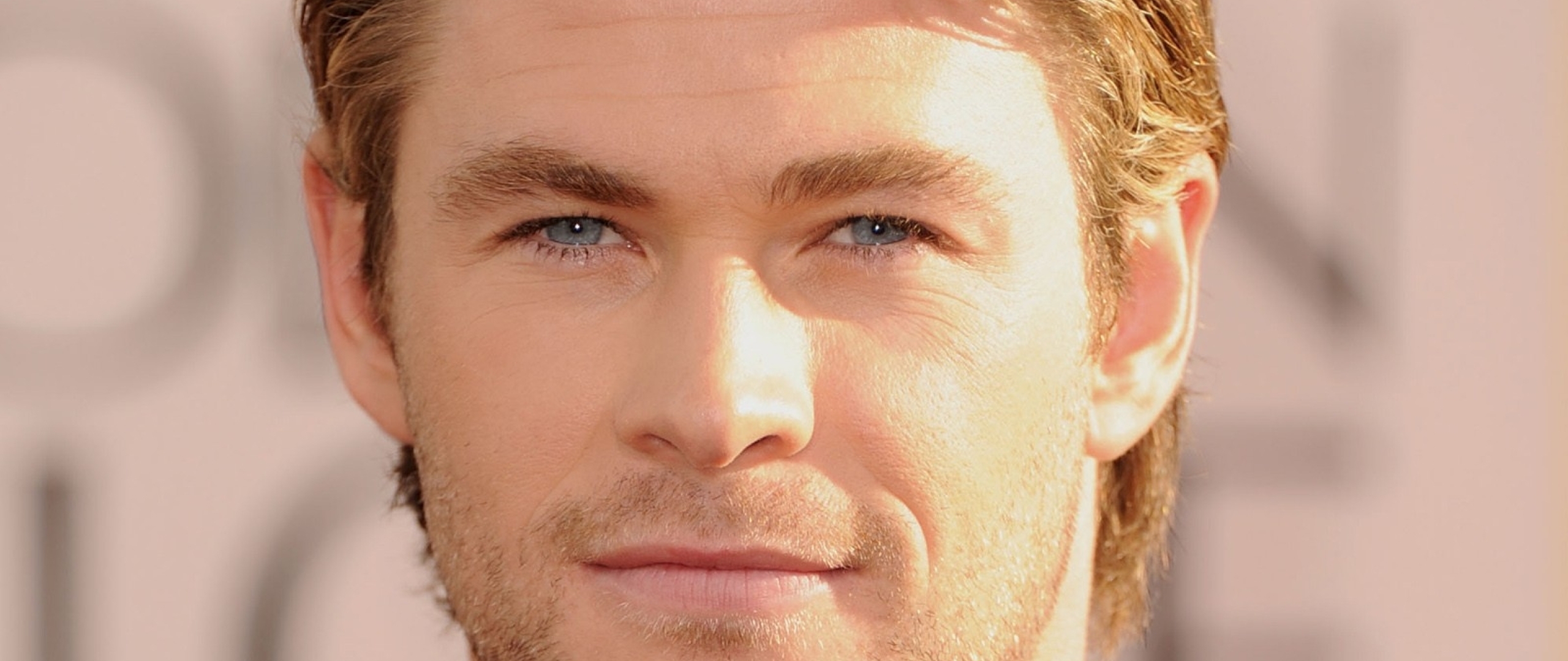 Chris Hemsworth - wide 1