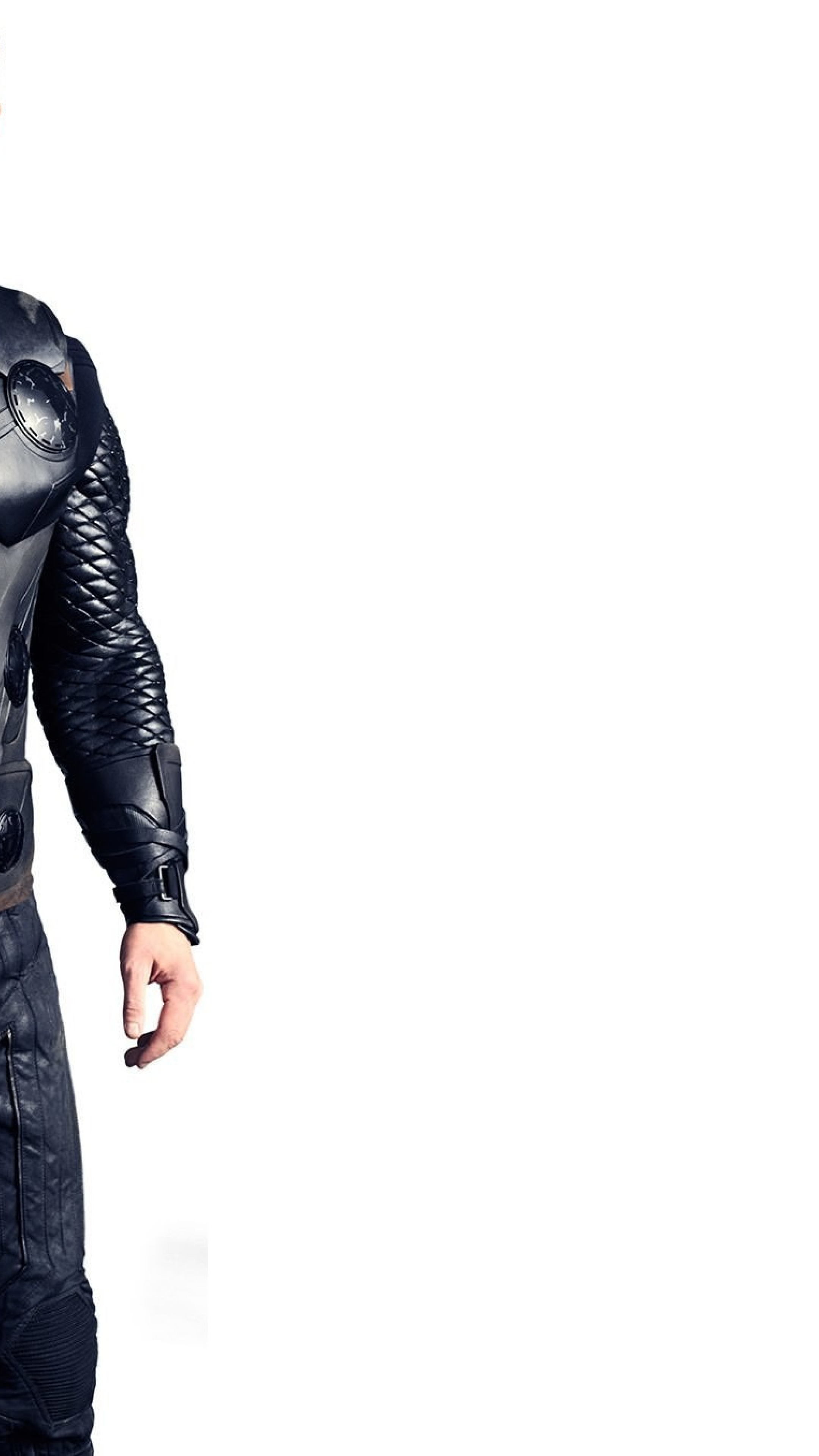 Chris Hemsworth As Thor In Avengers, Full HD 2K Wallpaper