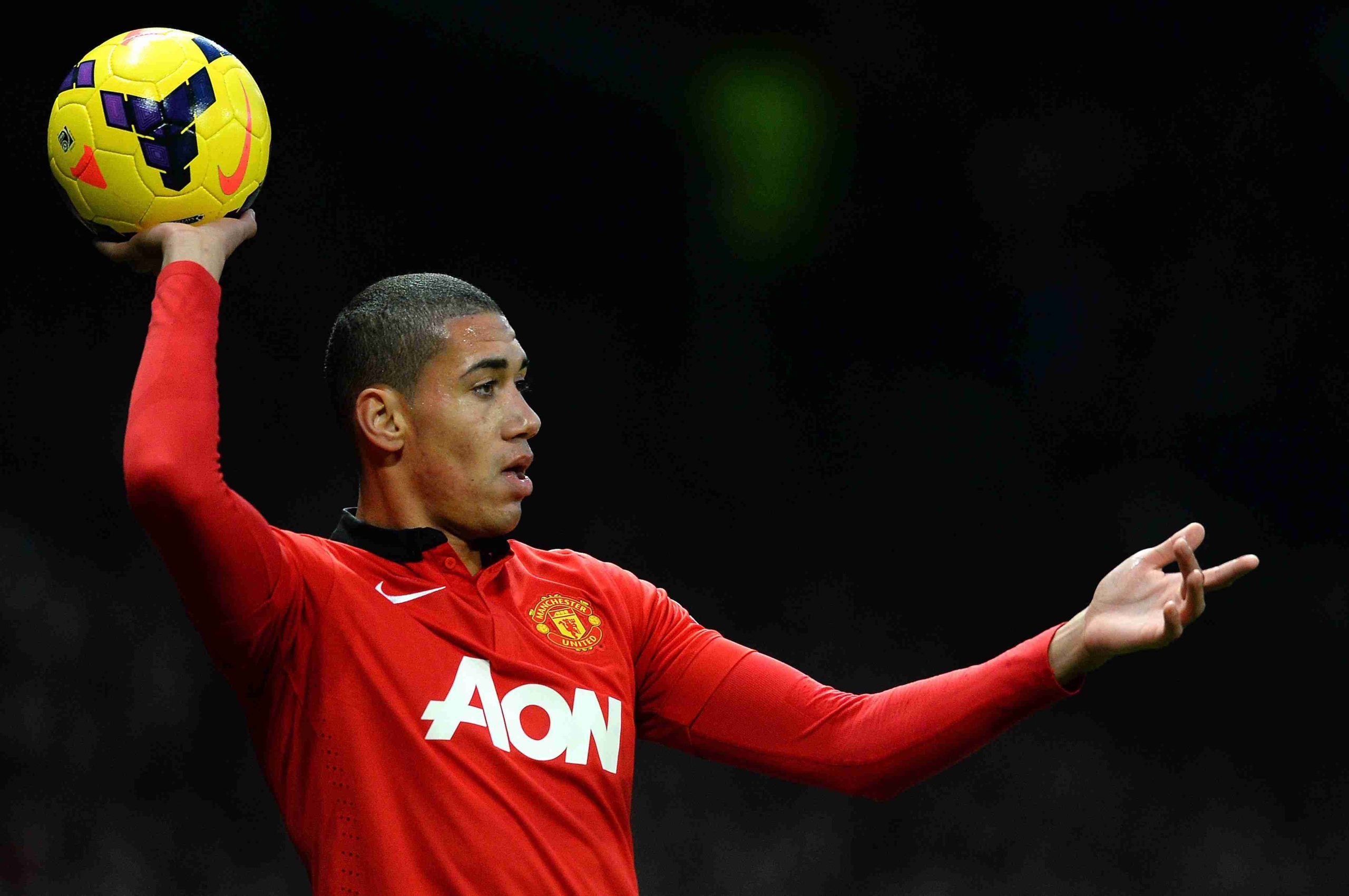 2560x1700 Chris Smalling Football Player Manchester United Chromebook Pixel Wallpaper Hd Sports 4k Wallpapers Images Photos And Background