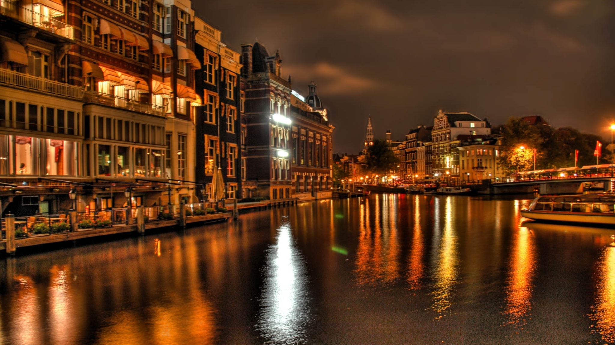 Обои разрешение 1920. Амстердам река. Ночной Брюгге. Венеция Амстердам. Белград Венеция.