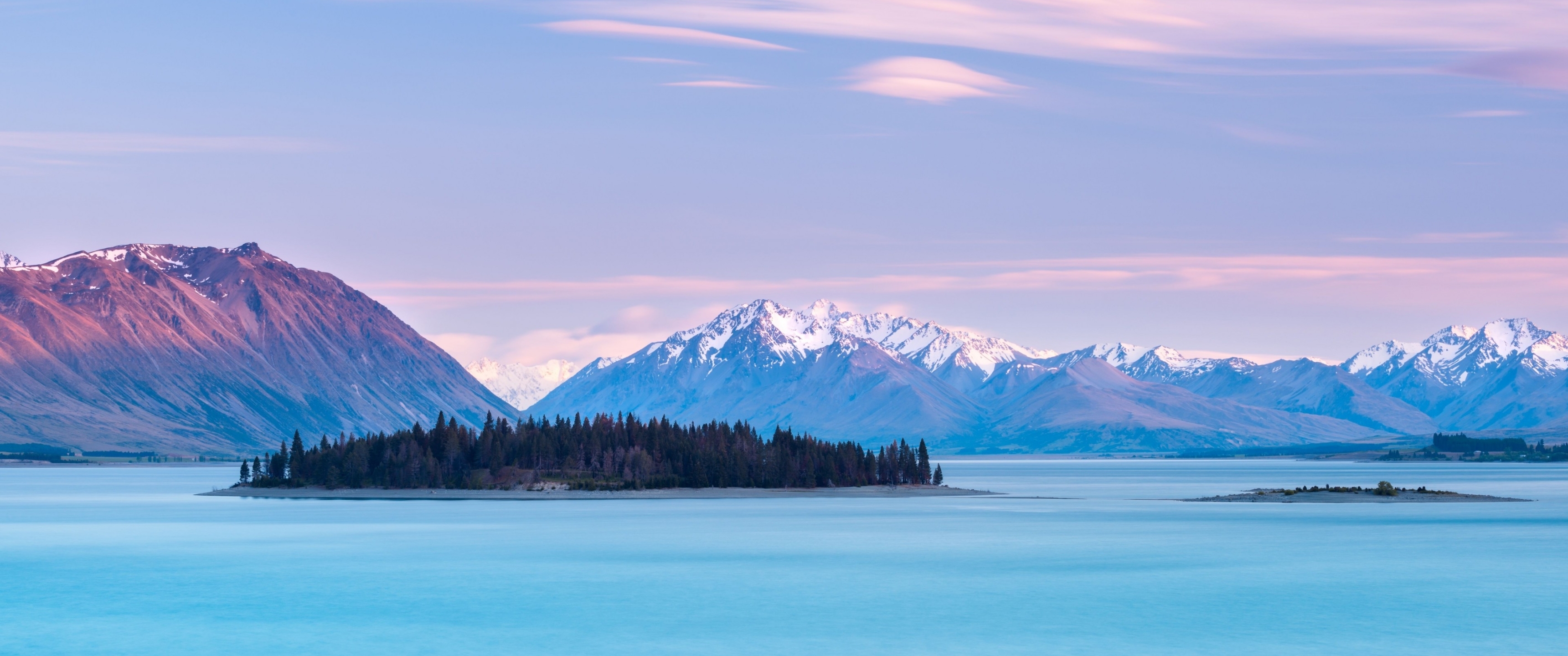 3440x1440 Resolution Cloudy Mountains in Lake Tekapo New Zealand