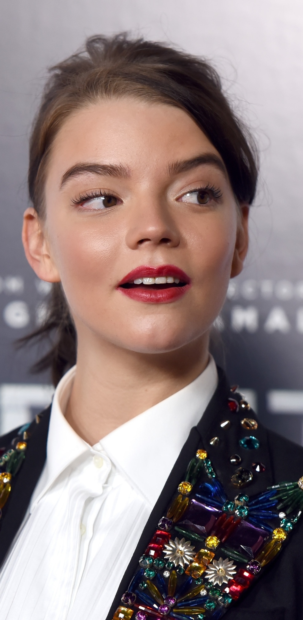 1176x2400 Resolution Cute Anya Taylor Joy At Event 1176x2400 Resolution Wallpaper Wallpapers Den