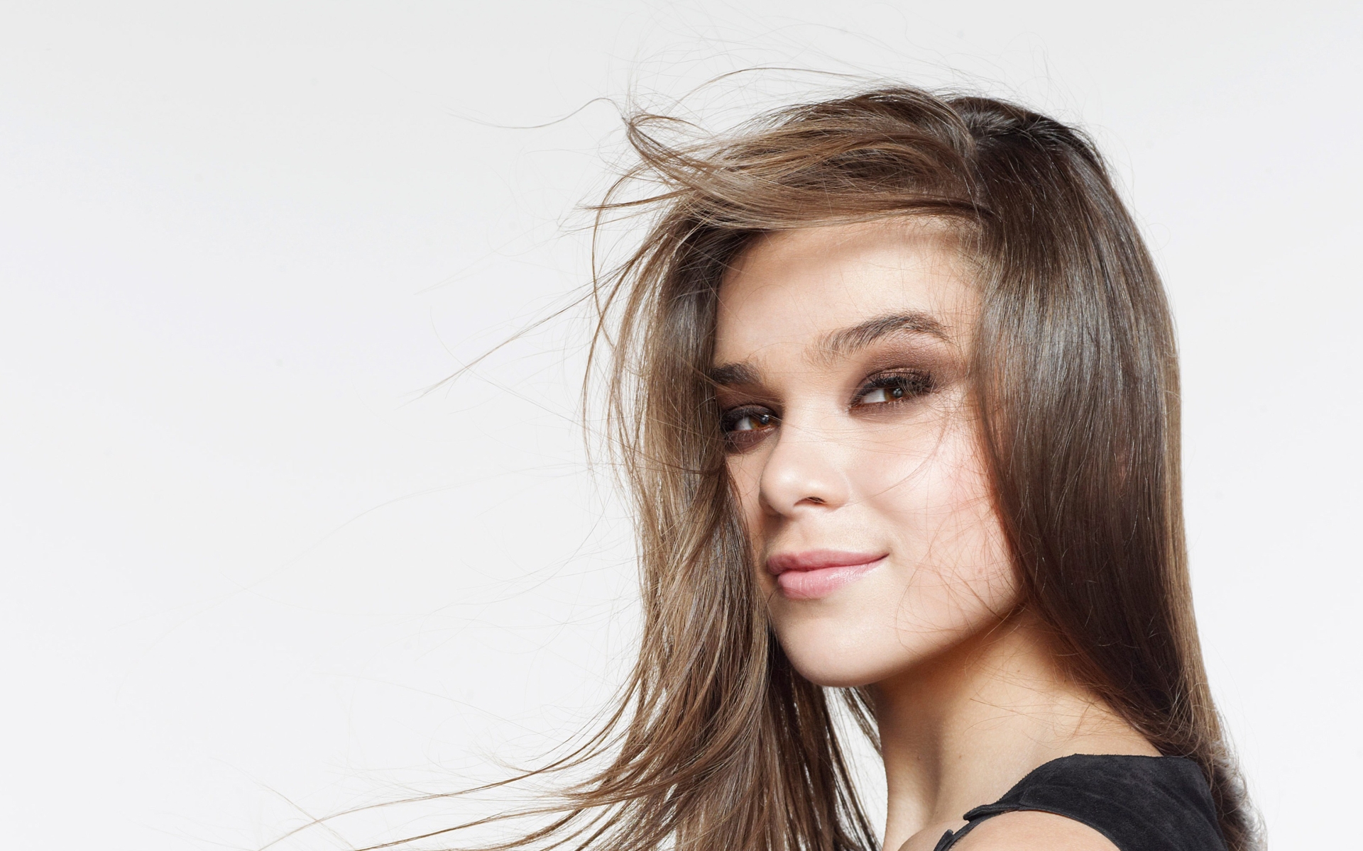 1920x1200 Cute Hailee Steinfeld Smiling 1200P Wallpaper, HD Celebrities