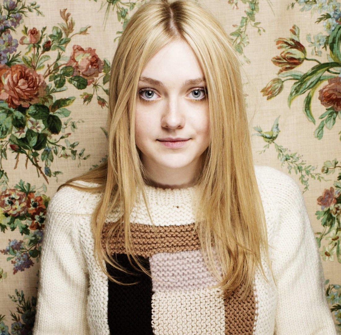 X Resolution Dakota Fanning Hd Wallpaper X Resolution Wallpaper Wallpapers Den