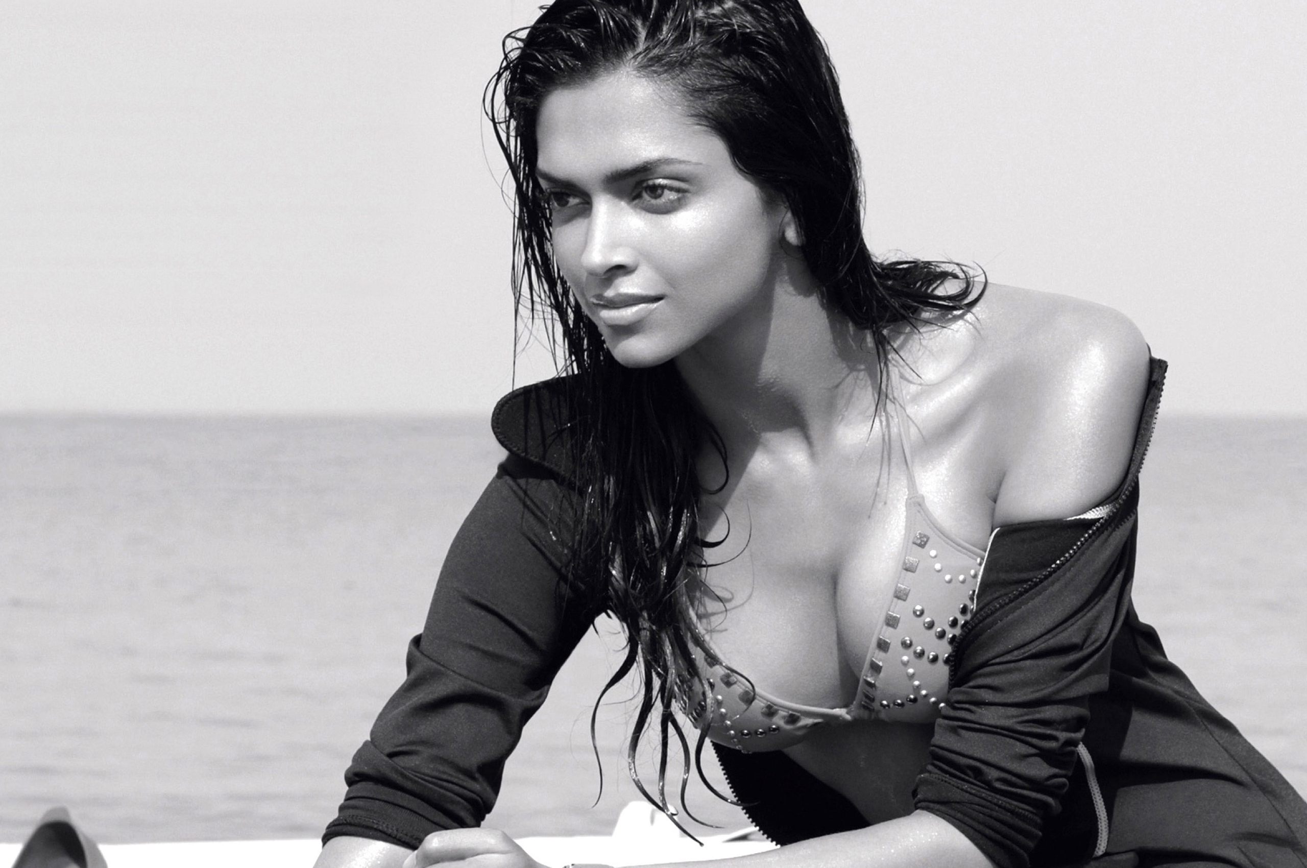 Deepika hot pics