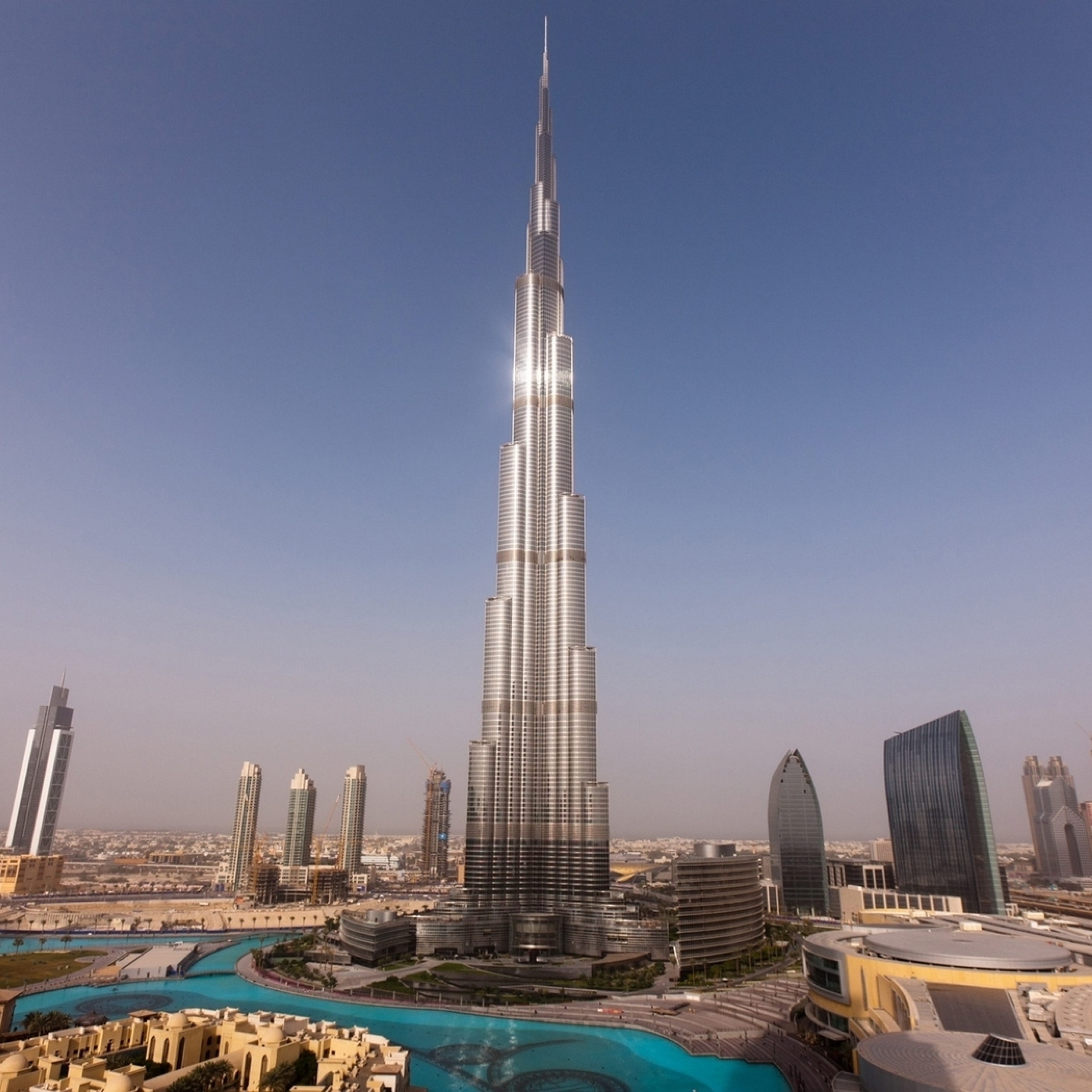Бурдж халифа объединенные арабские. Бурдж-Халифа Дубай. Башня Бурдж Халифа в Дубае. Дубай здание Бурдж Халифа. 163 Этаж Бурдж Халифа.