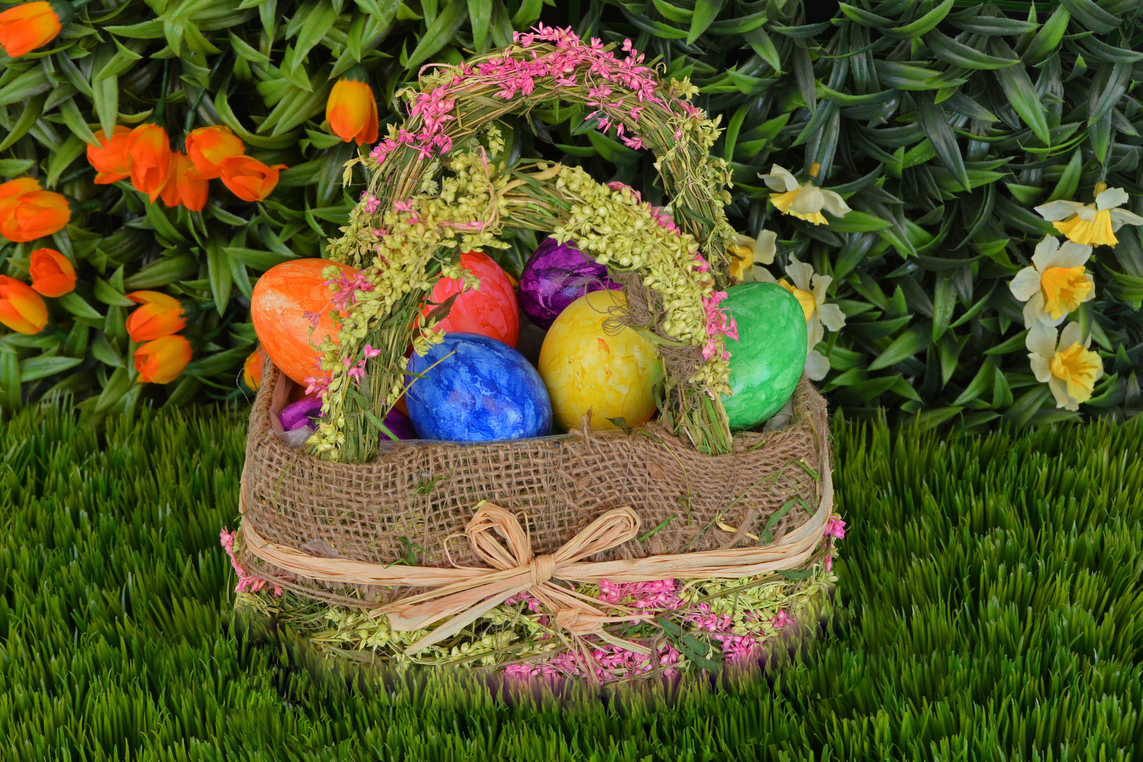 Easter Eggs Basket Wallpaper