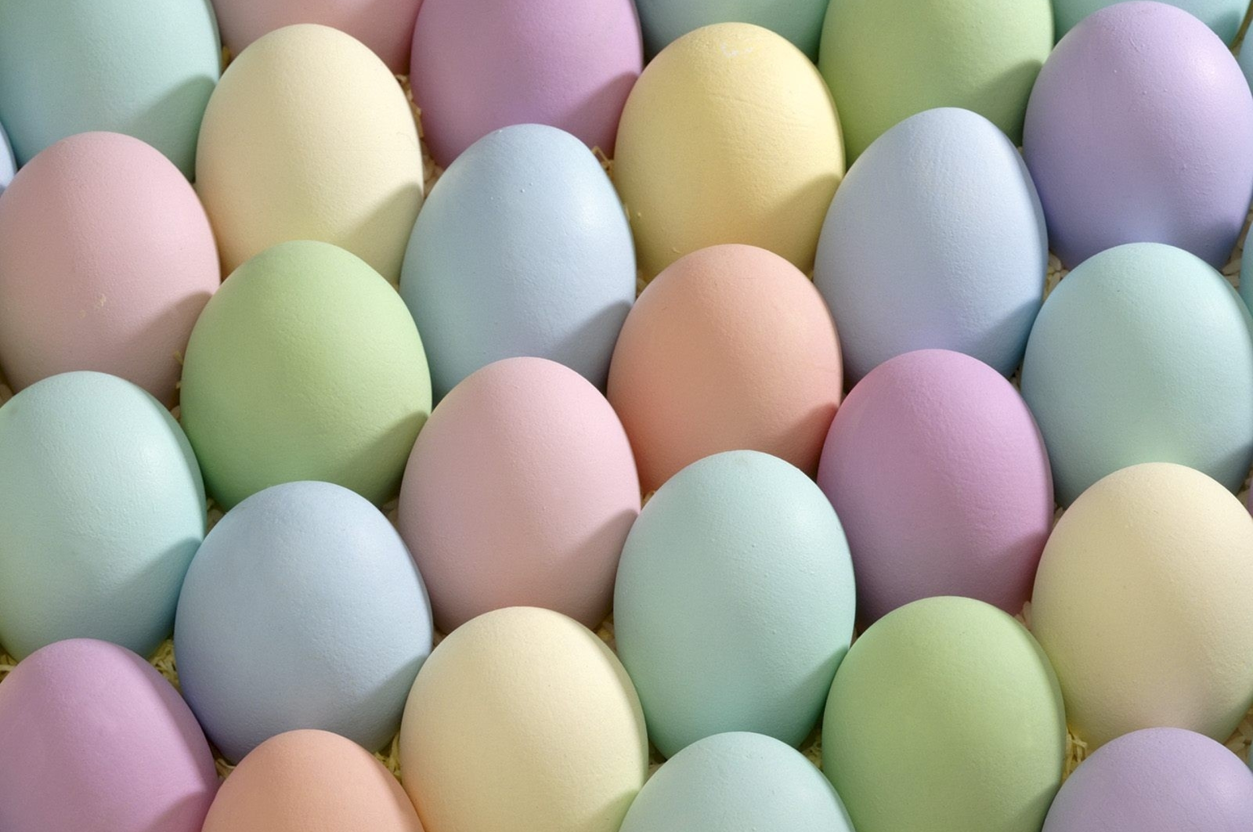 Нежно яички. Пасхальное яйцо. Разноцветные яйца. Разноцветные яйца на Пасху. Яйца в пастельных тонах.