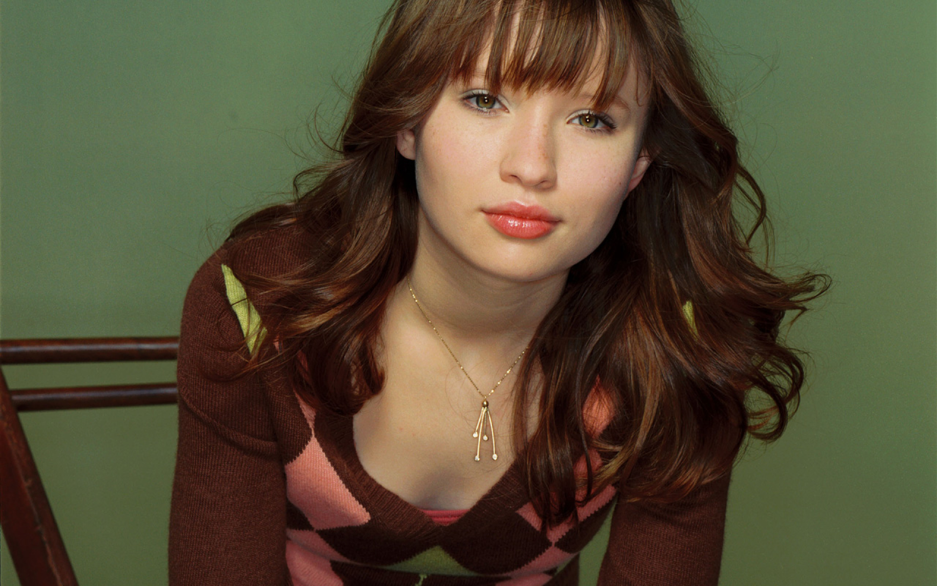 1920x1200 Resolution Emily Browning Hot Images 1200p Wallpaper Wallpapers Den
