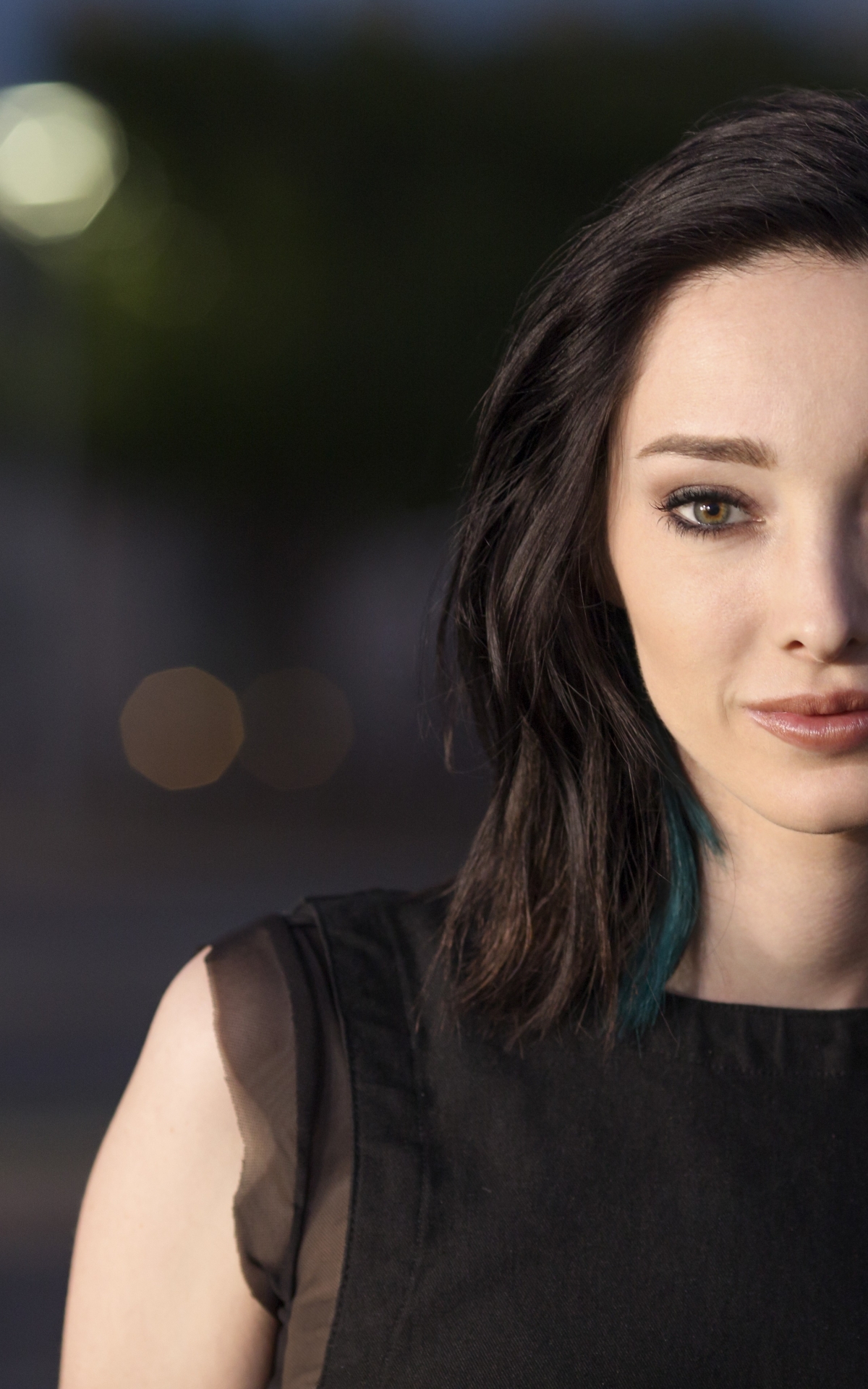 1200x1920 Emma Dumont The Ted Tv Show Actress 1200x1920 Resolution