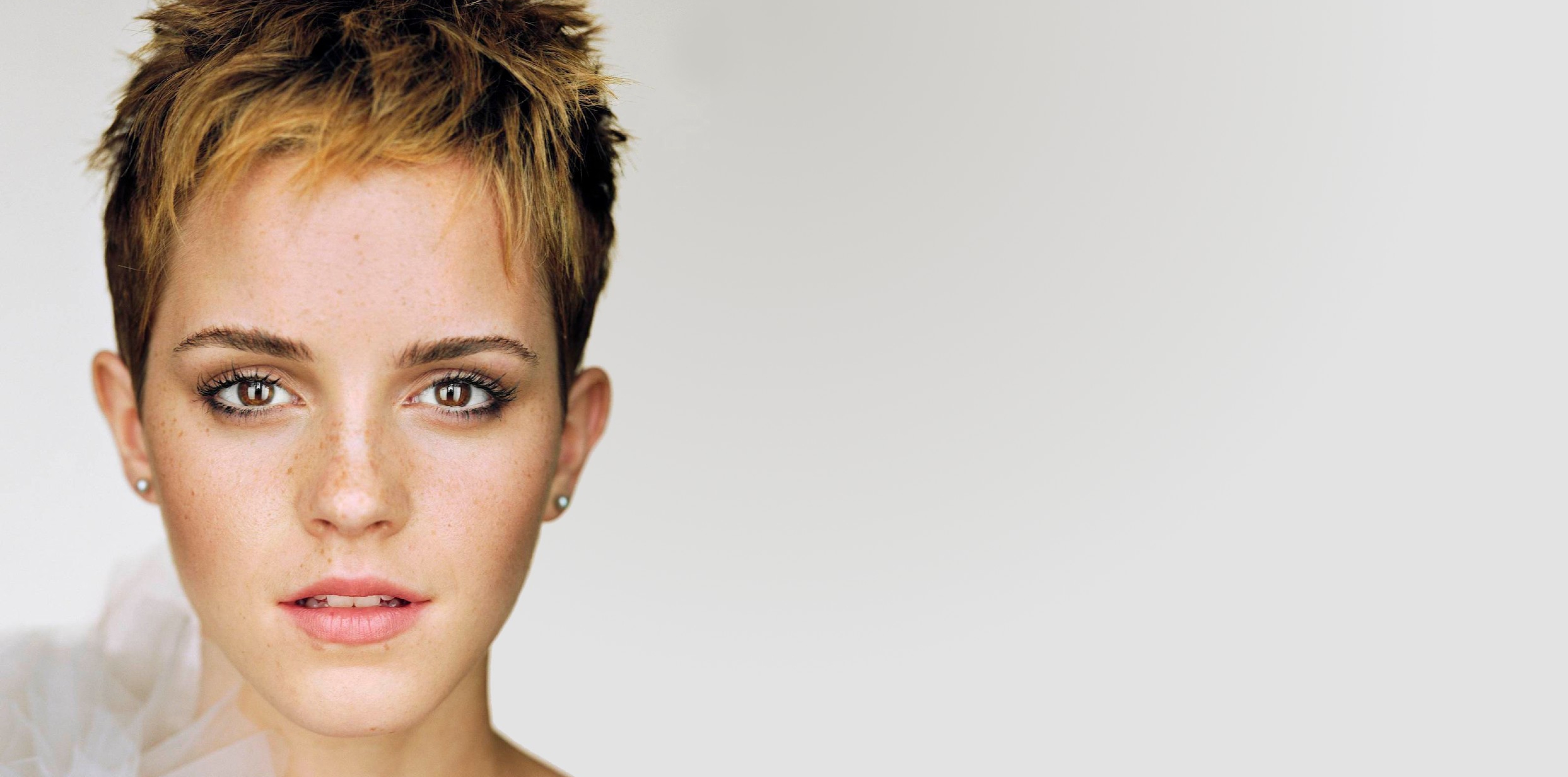 4840x2400 Emma Watson Hair Color 4840x2400 Resolution Wallpaper, HD  Celebrities 4K Wallpapers, Images, Photos and Background - Wallpapers Den