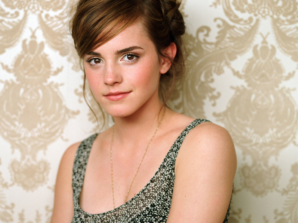 1001x751 Emma Watson Hot Cleavage 1001x751 Resolution Wallpaper, HD