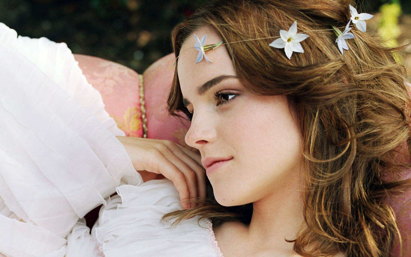 Emma Watson Hot Pose 2014 Wallpaper, HD Celebrities 4K ...
