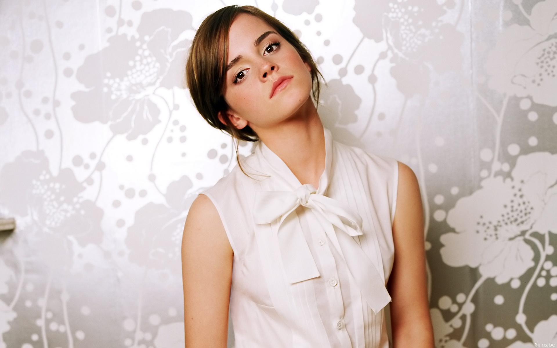 Emma Watson Rare Pic Wallpaper Hd Celebrities 4k Wallpapers Images Photos And Background