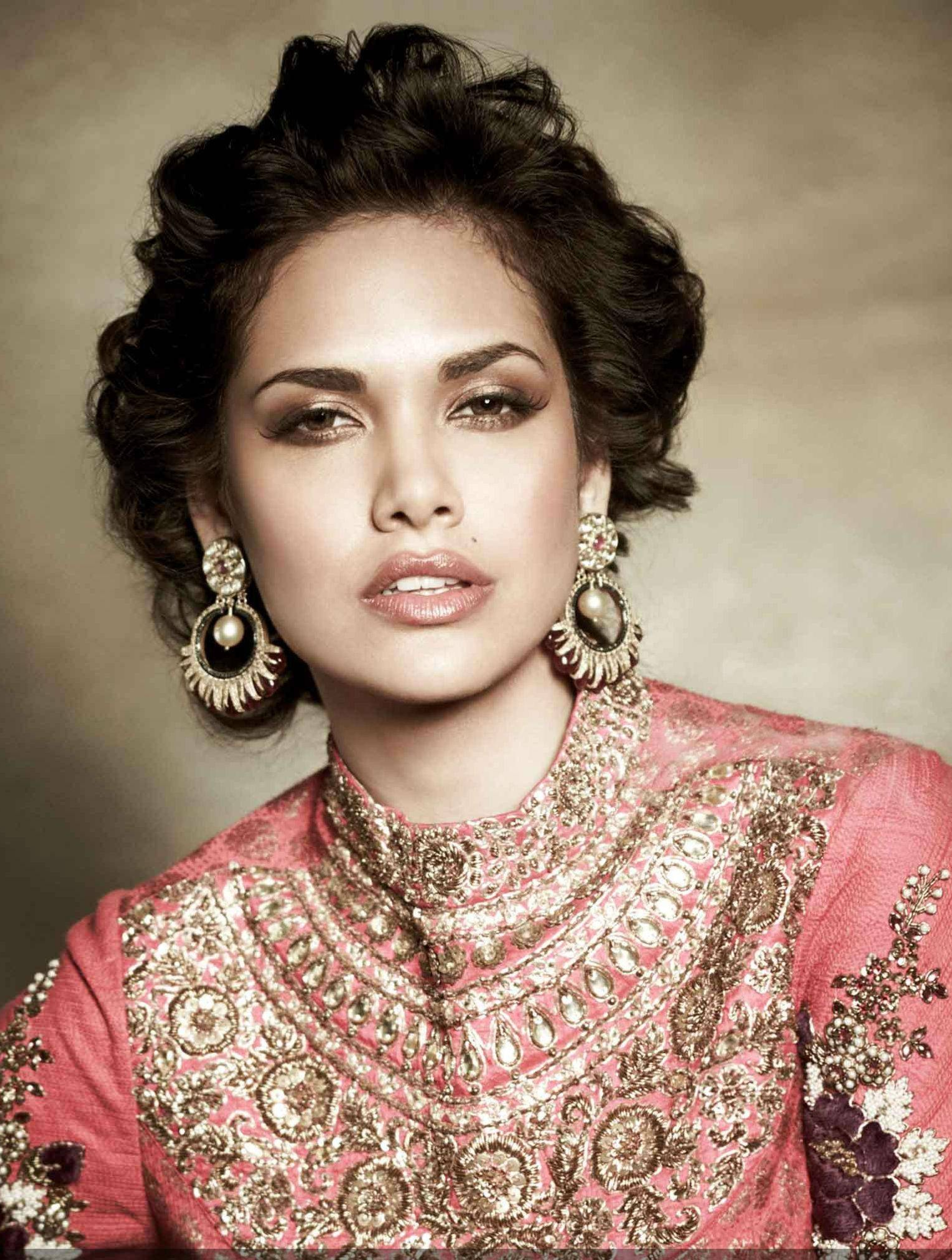 3400x4500 Esha Gupta Jewellery Photo 3400x4500 Resolution Wallpaper, HD  Indian Celebrities 4K Wallpapers, Images, Photos and Background -  Wallpapers Den