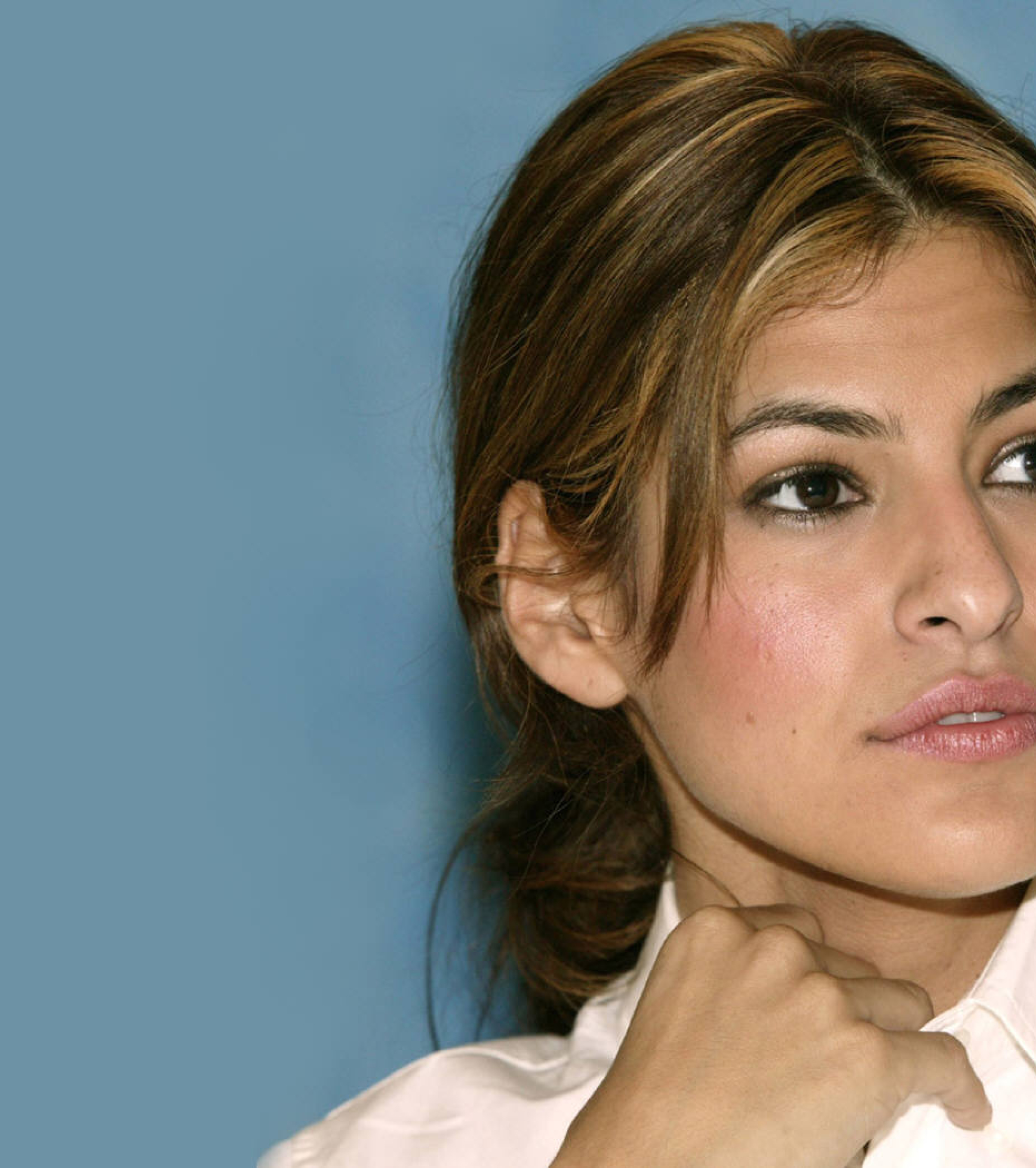 2200x2480 Eva Mendes Closeup Wallpaper 2200x2480 Resolution Wallpaper