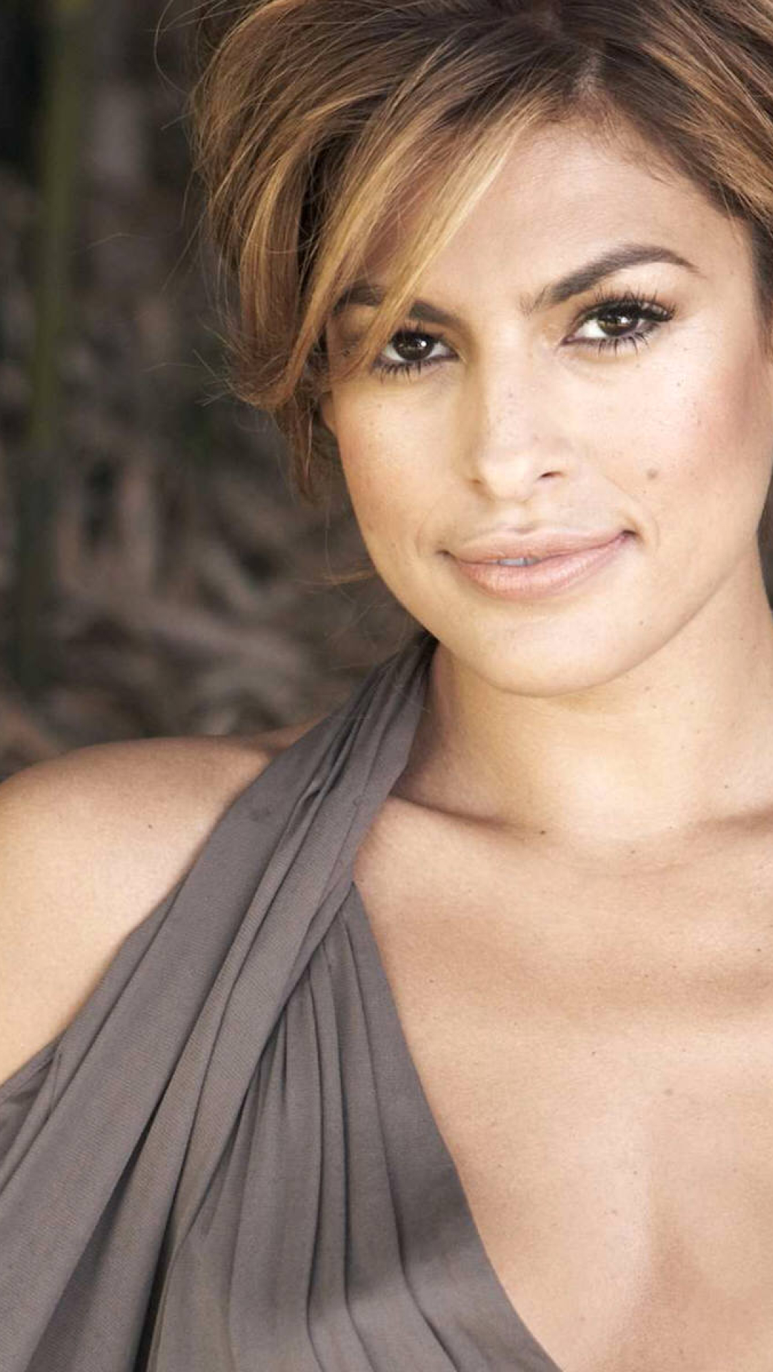 1082x1920 Eva Mendes Cute Image 1082x1920 Resolution Wallpaper Hd Celebrities 4k Wallpapers