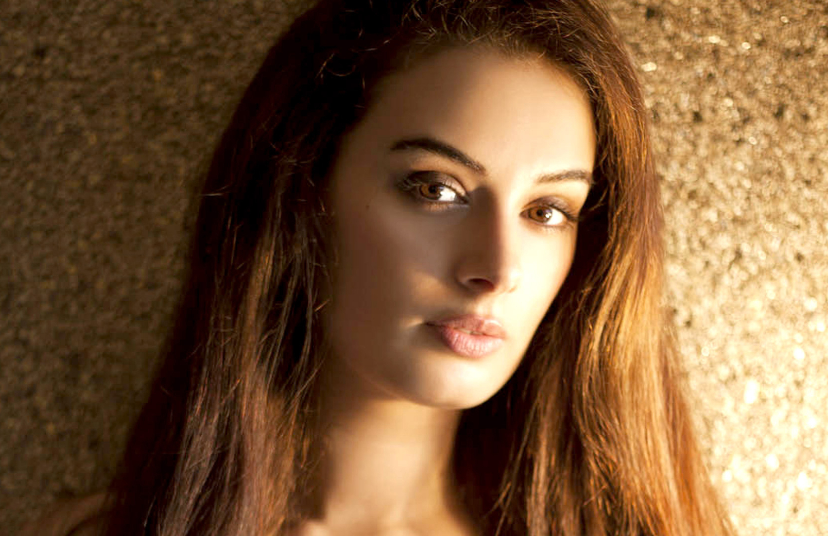 X Evelyn Sharma Beautiful Hd Pics X Resolution Wallpaper Hd Indian Celebrities