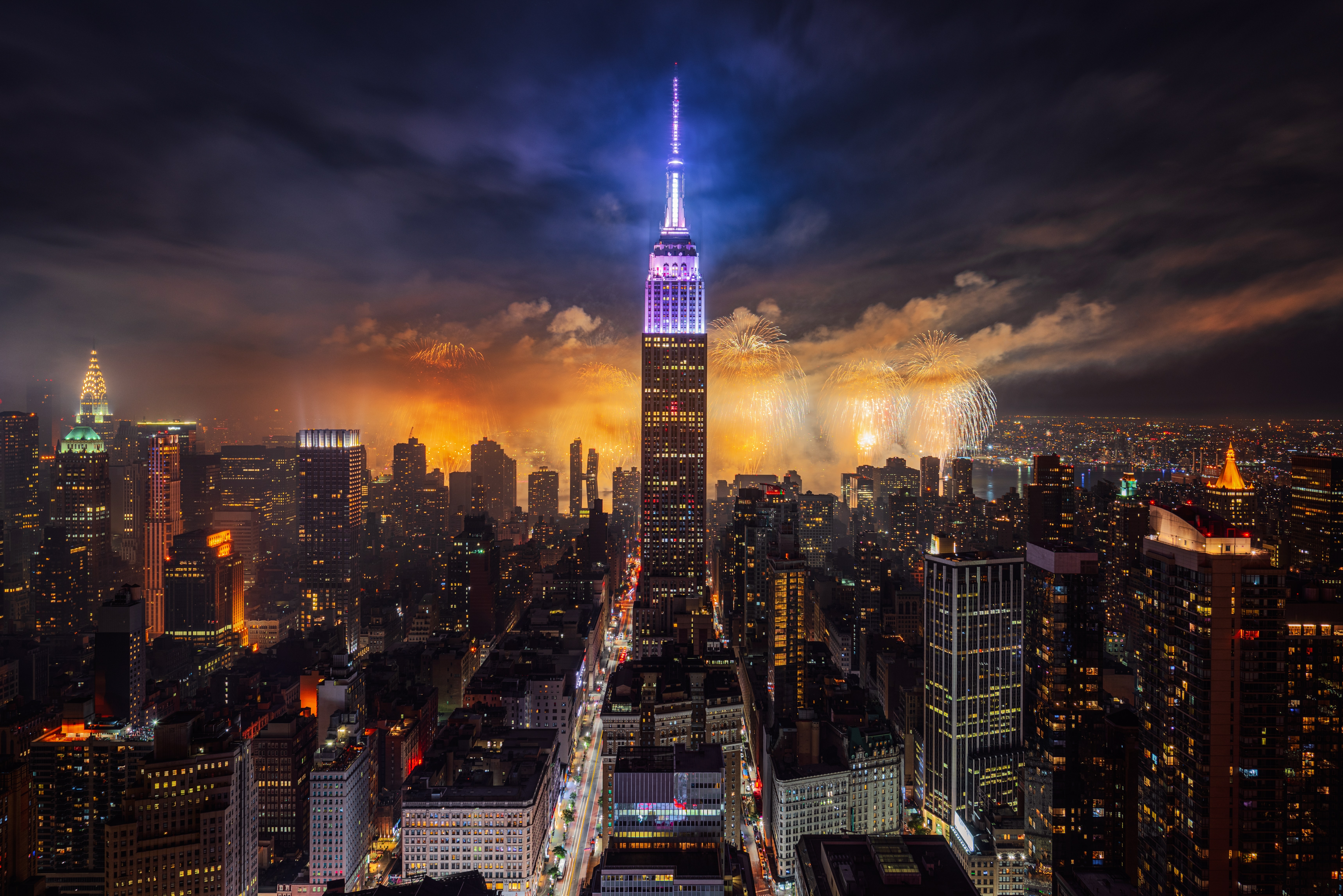 NYC• Skyline• City View• City Lights | New york wallpaper, New york iphone  wallpaper, City iphone wallpaper