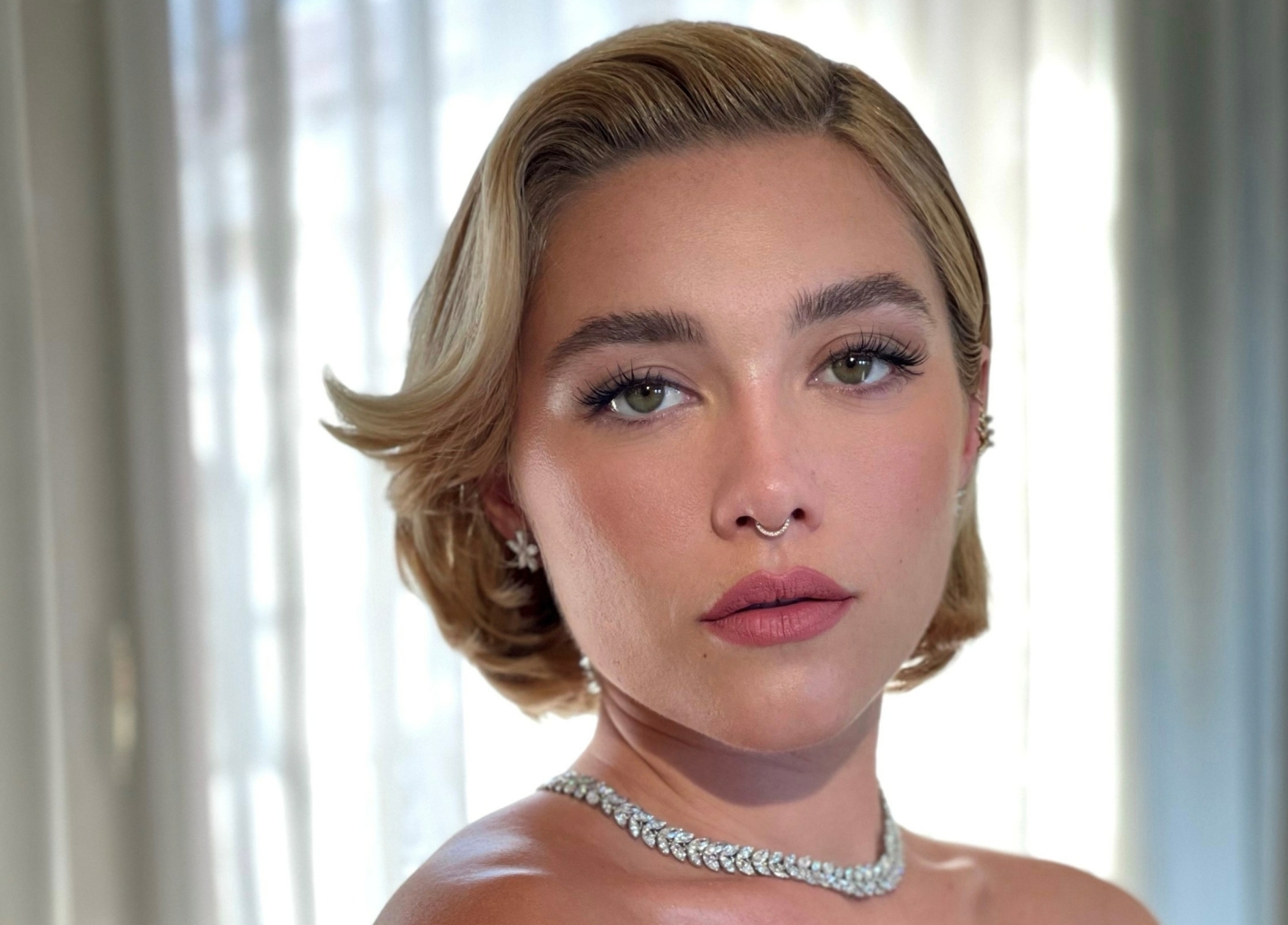 1420x1020 Florence Pugh Photoshoot 2022 1420x1020 Resolution Wallpaper