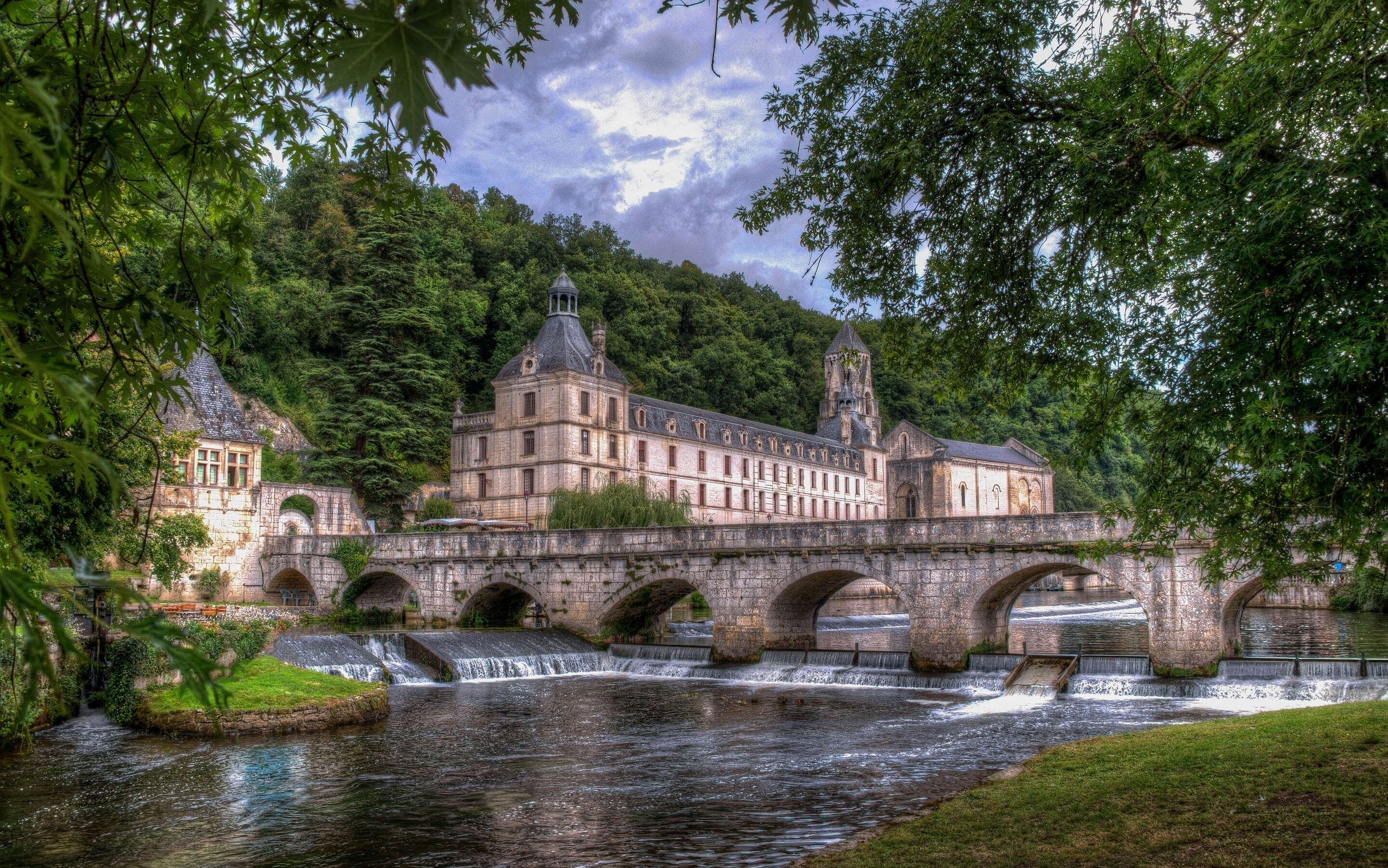 1600x900 Resolution france, brantome, dordogne 1600x900 Resolution