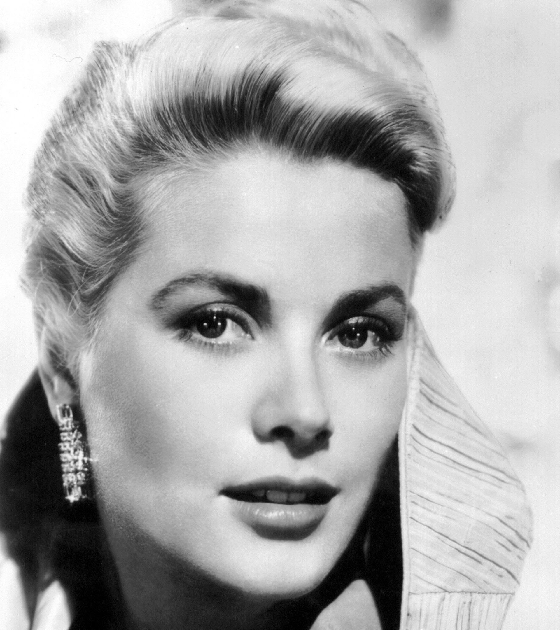 1920x2160 Resolution Grace Kelly Smile Images 1920x2160 Resolution ...