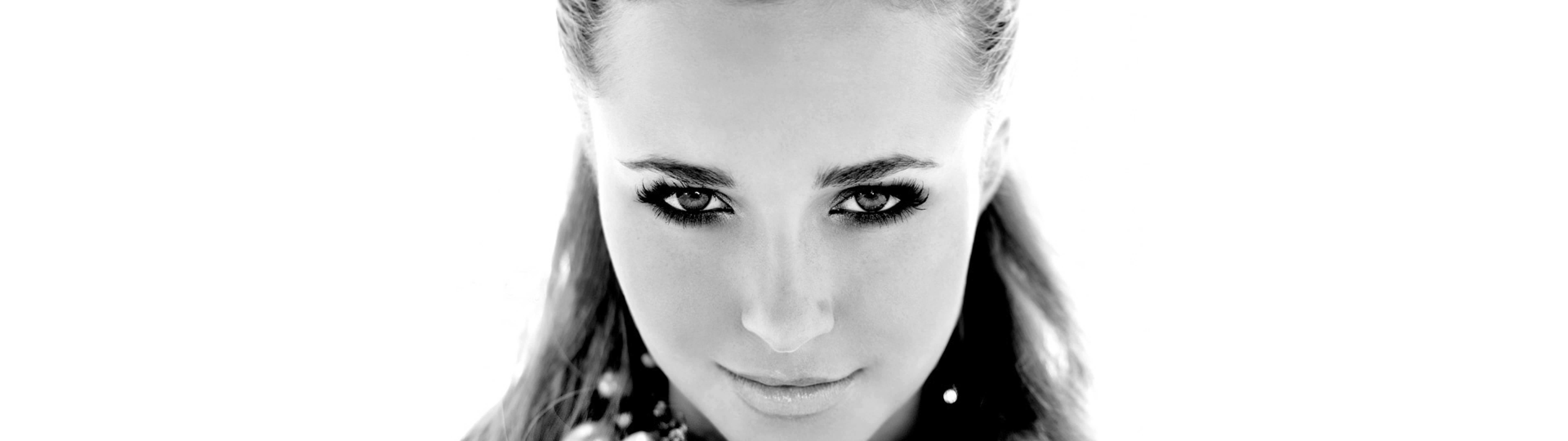 7680x2160 Hayden Panettiere Black And White 7680x2160 Resolution ...