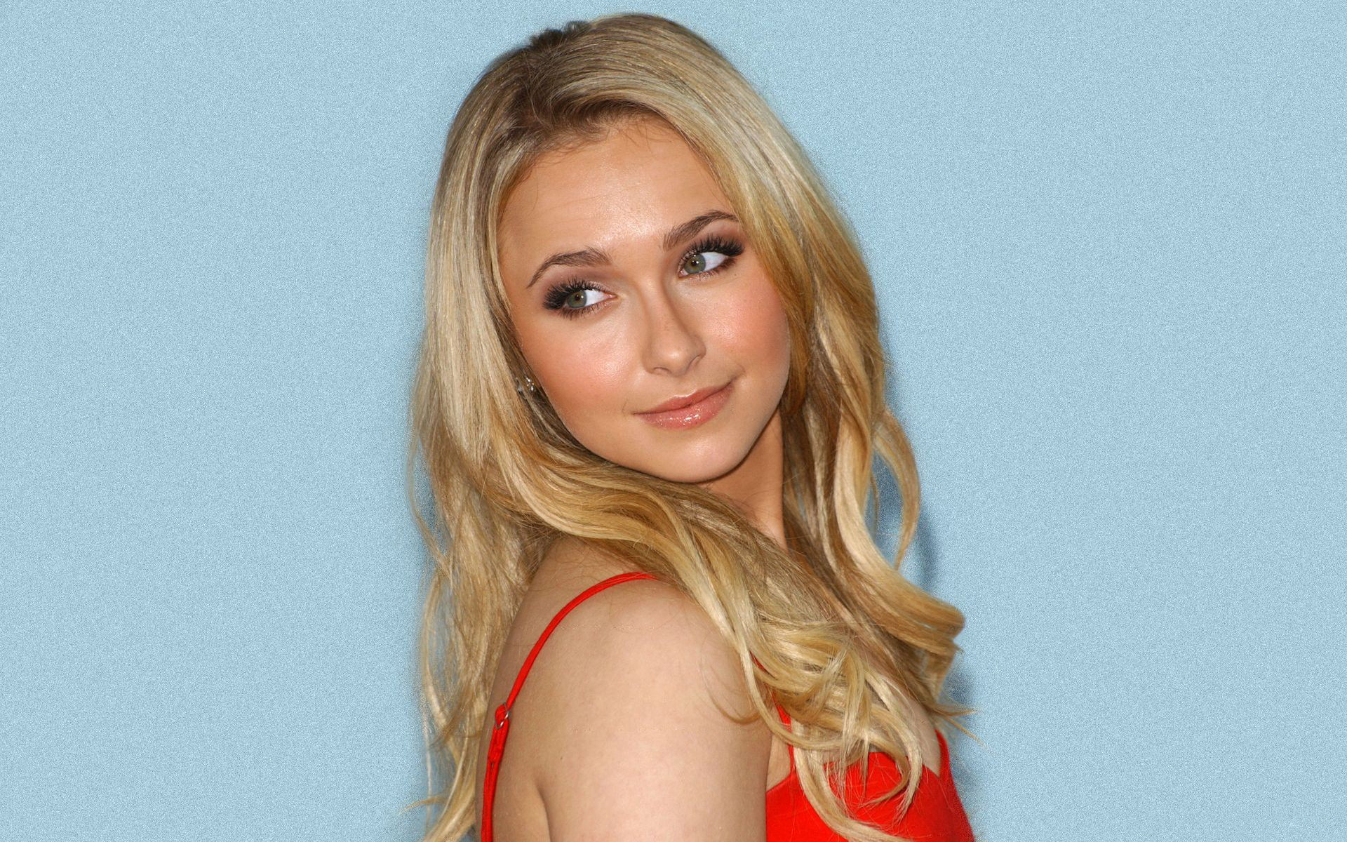 X Hayden Panettiere Red Bikini X Resolution Wallpaper Hd Celebrities K