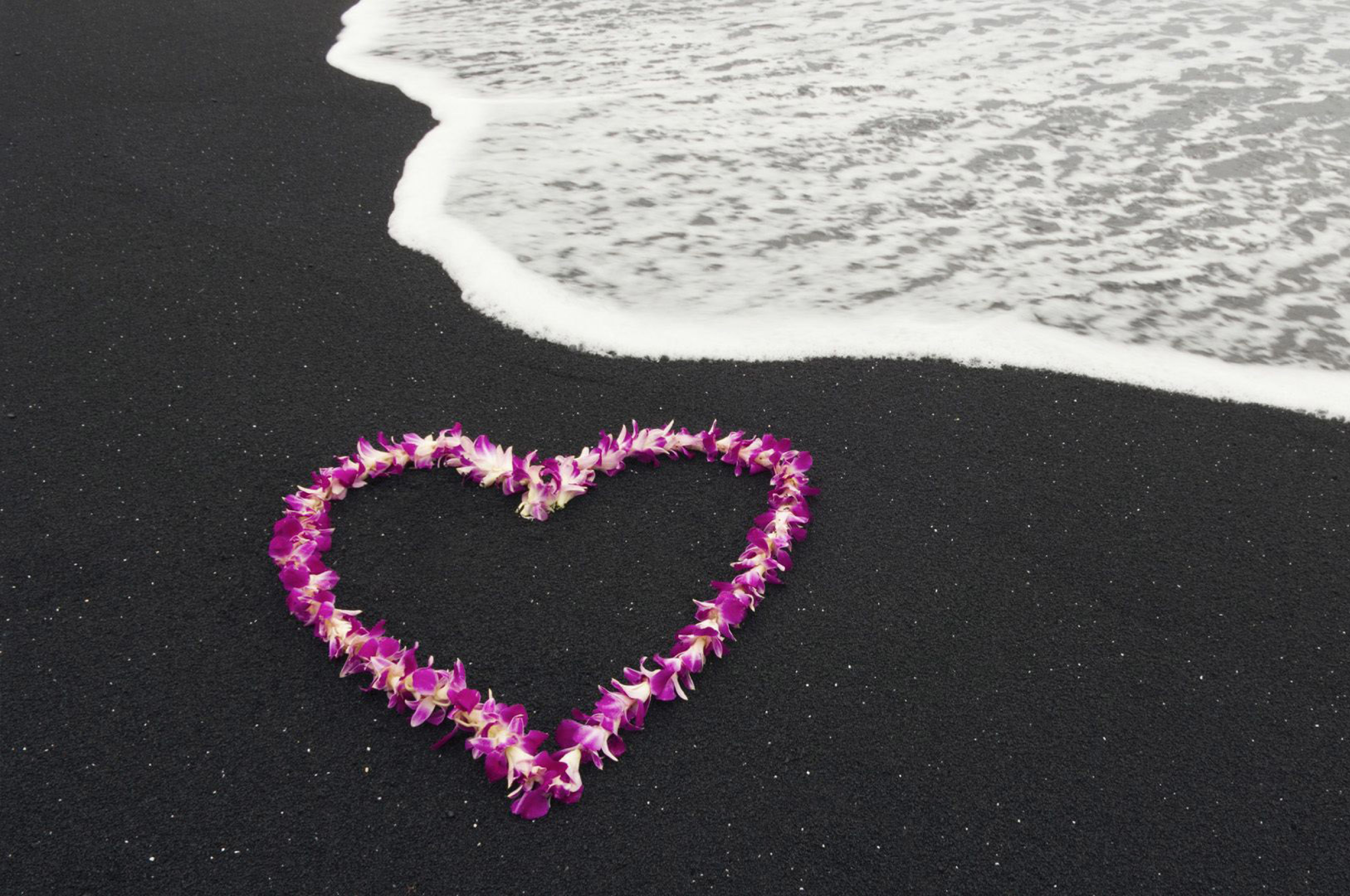 2560x1700 Heart Shape Flowers On Beach Sand Valentines Idea Chromebook  Pixel Wallpaper, HD Other 4K Wallpapers, Images, Photos and Background -  Wallpapers Den