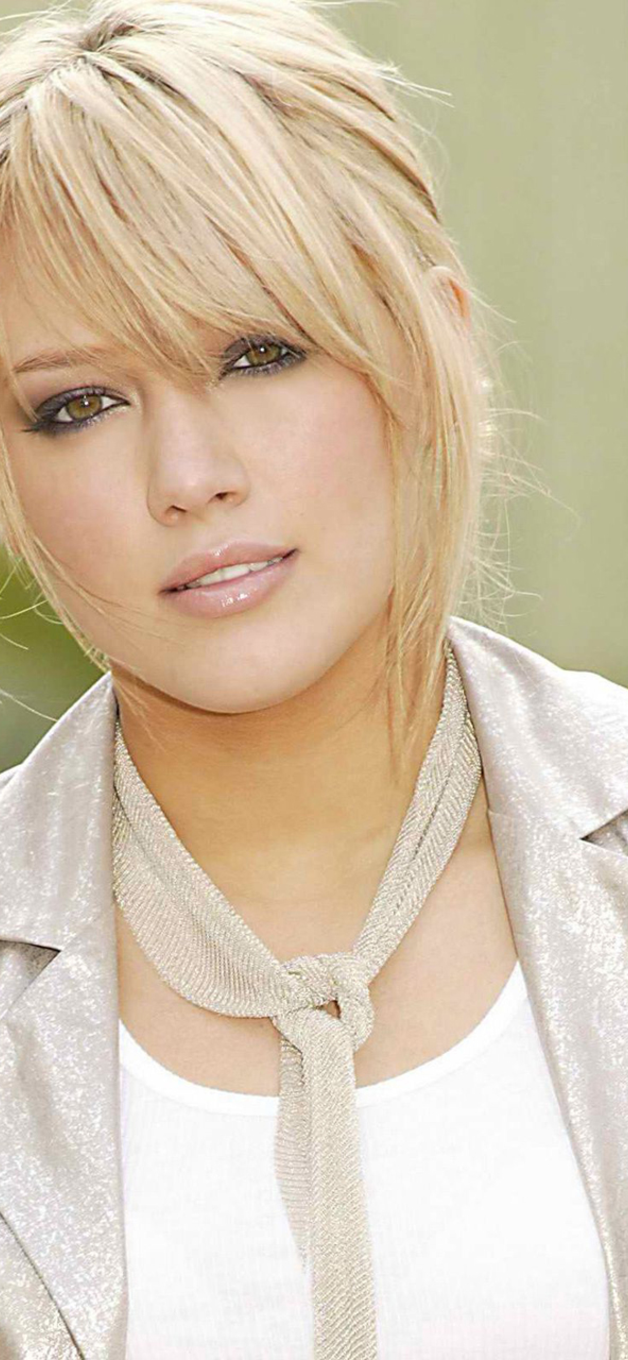 1242x2688 Resolution Hilary Duff Actress Blonde Iphone Xs Max Wallpaper Wallpapers Den 
