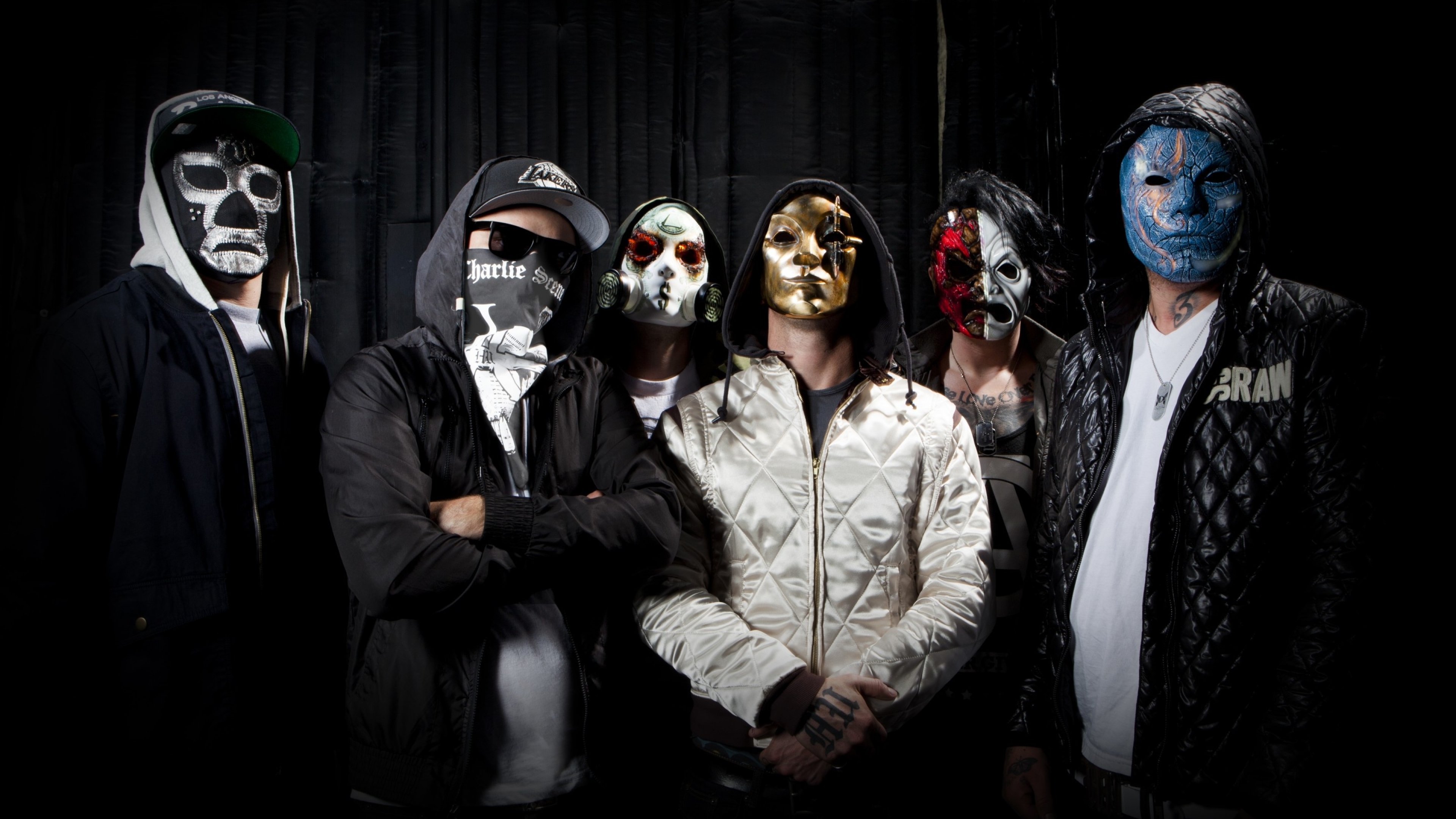 Включи песню банду. Холливуд андед группа. Hollywood Undead маски 2021. Hollywood Undead 2013. Hollywood Undead 2008.